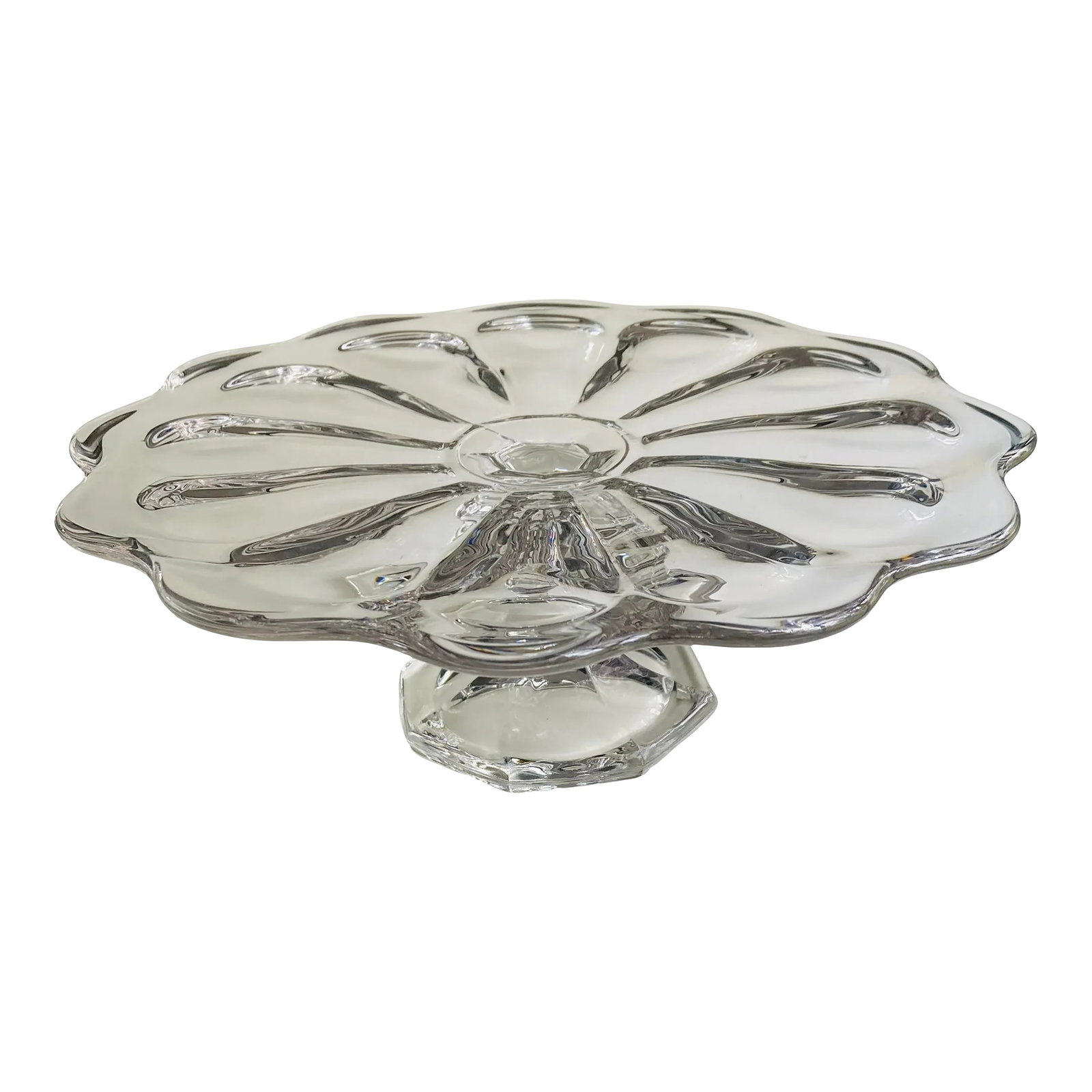 Vintage Clear Glass Scalloped Edge Glass Cake Stand: Vintage Clear Glass Scalloped Edge Cake Stand 11.25"D X 4.5" H , No makers mark in very good condition. Condition: Alterations: Original Condition Unaltered Imperfections: Some Imperfections