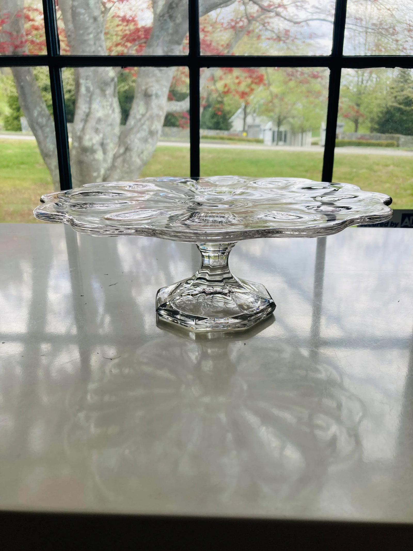 Vintage Clear Glass Scalloped Edge Glass Cake Stand - 4