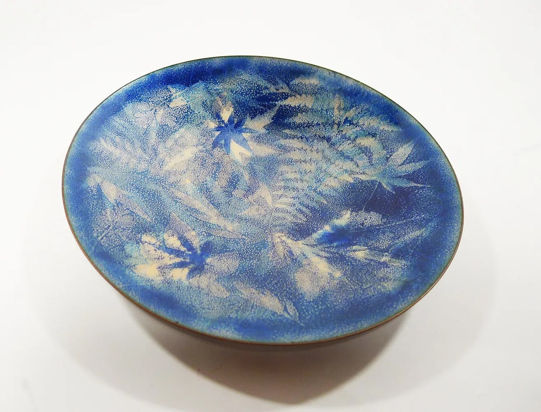 Vintage Modernist Maple Leaf Enamel Plate - 2