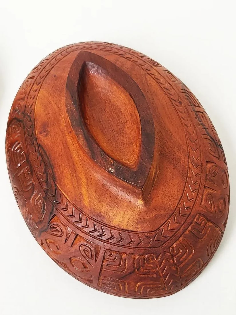 Handcarved Oceanic Wood Tureen - 10