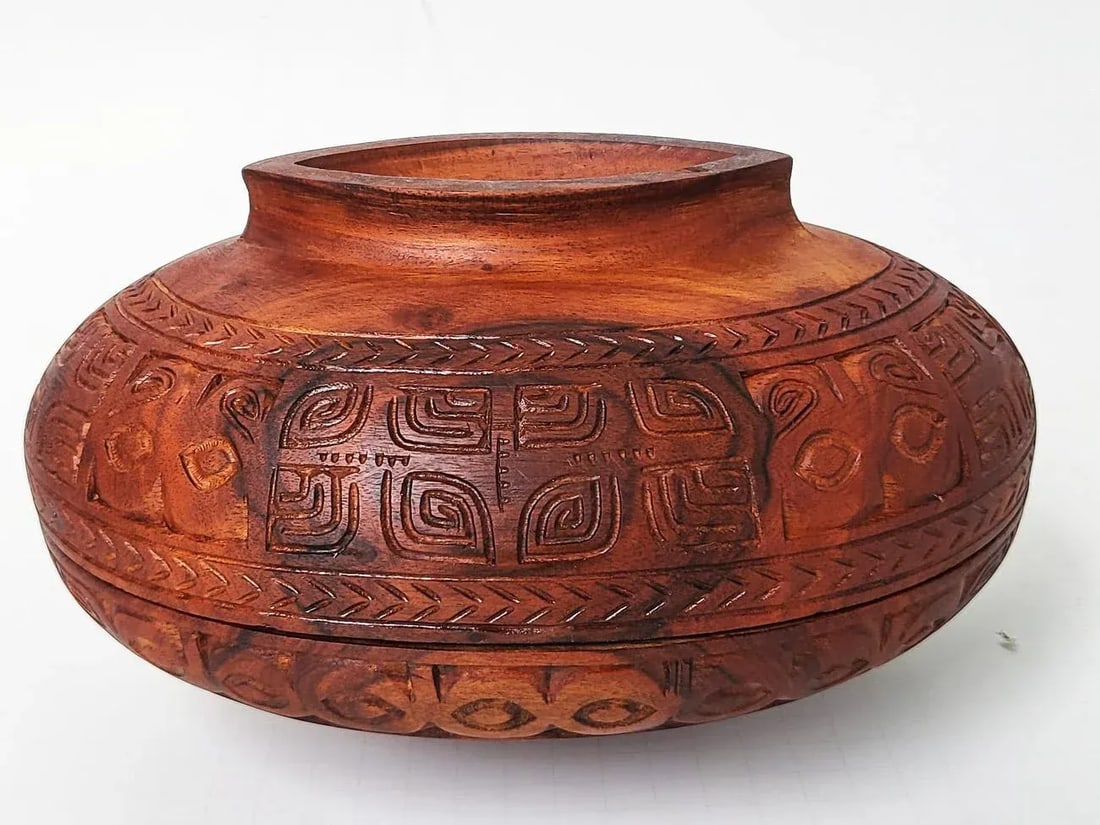 Handcarved Oceanic Wood Tureen - 4