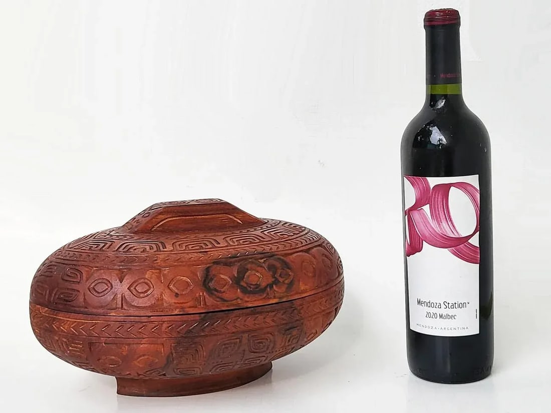 Handcarved Oceanic Wood Tureen - 7