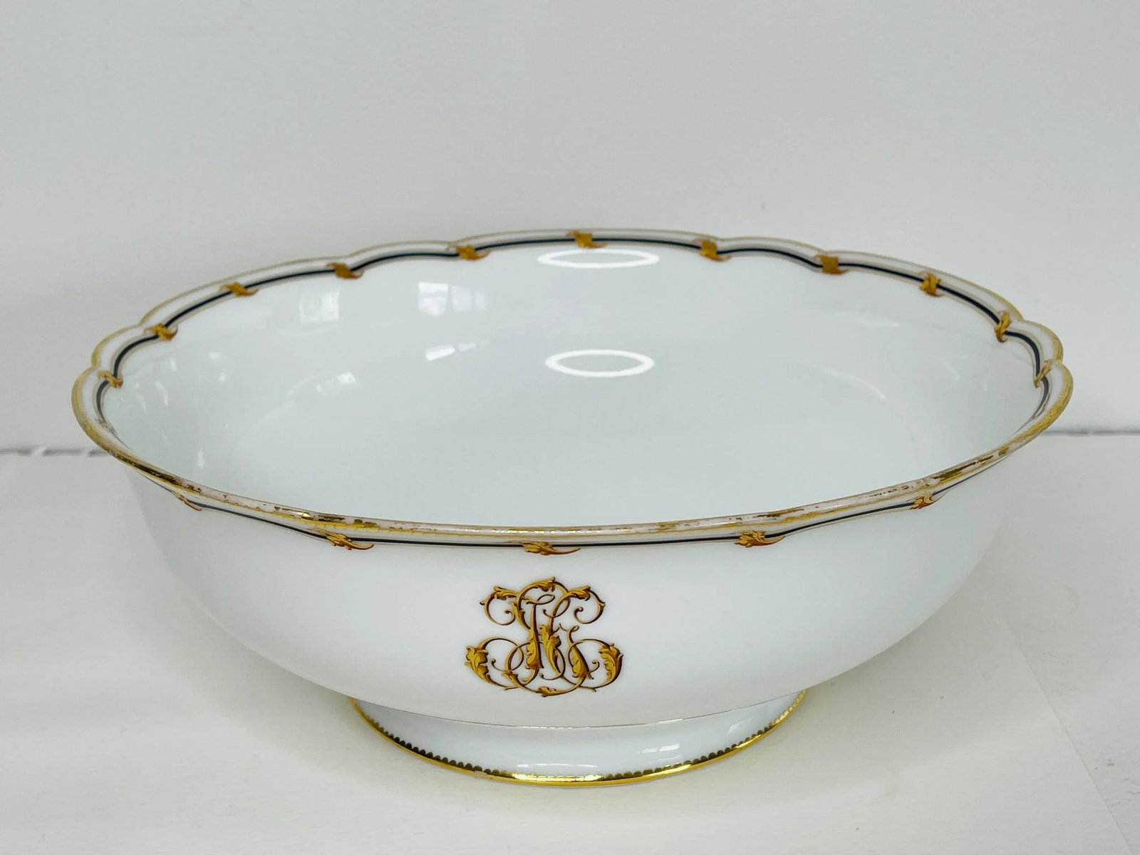 Victorian 1880s Rihouet Lerosey Monogrammed French Footed Trophy Style Serving Bowl - 3