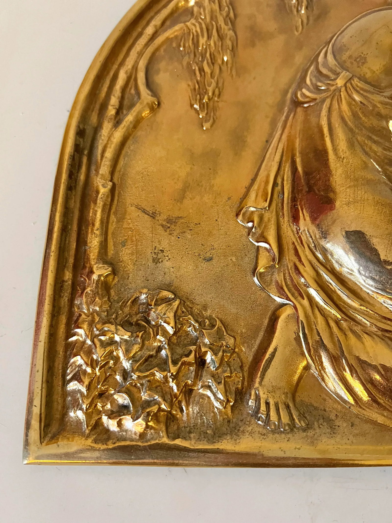 Vintage Bas Relief Arched Wall Hanging - 4
