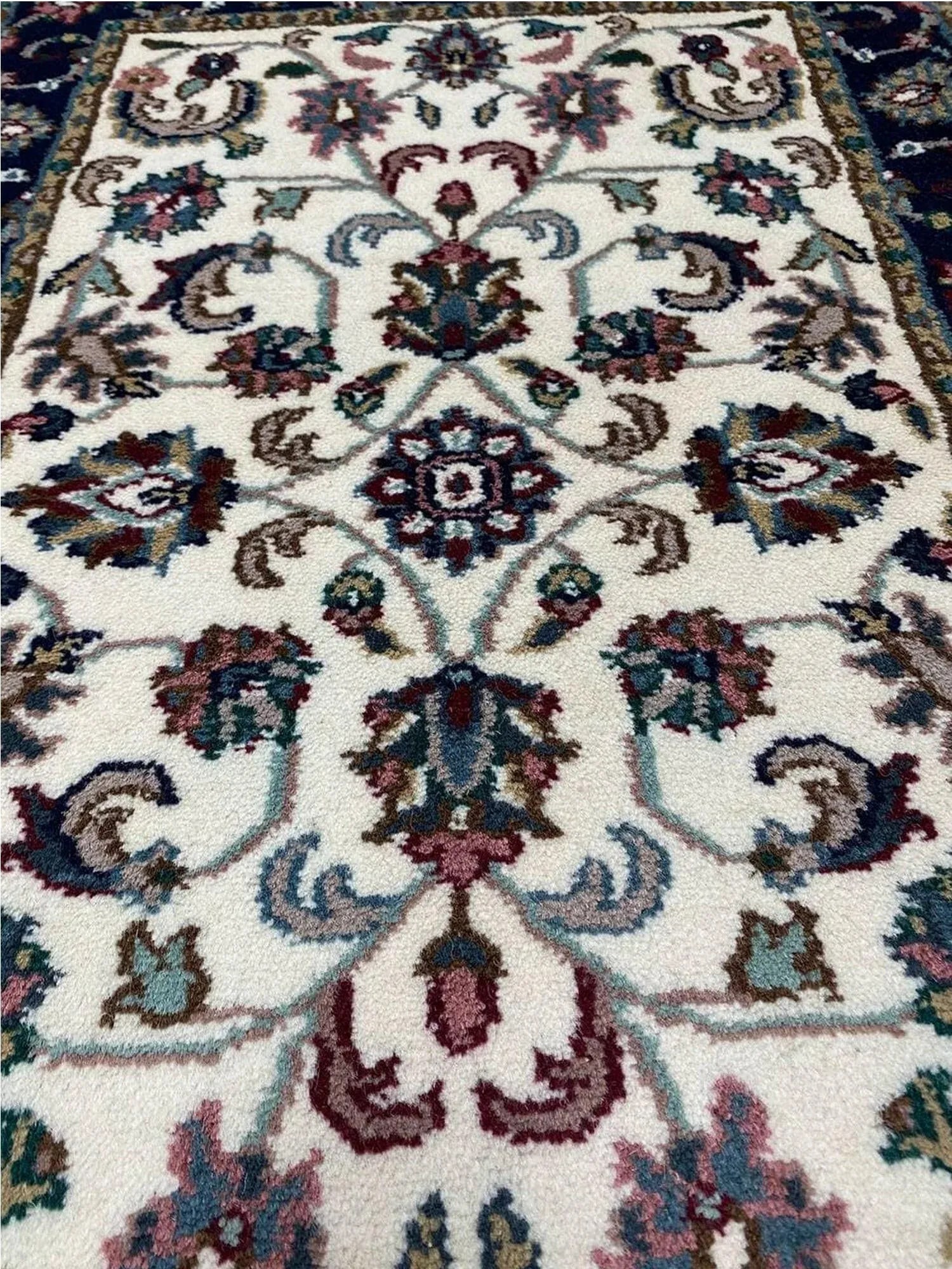 Handwoven Tabriz Style Area Rug 2x3 - 7