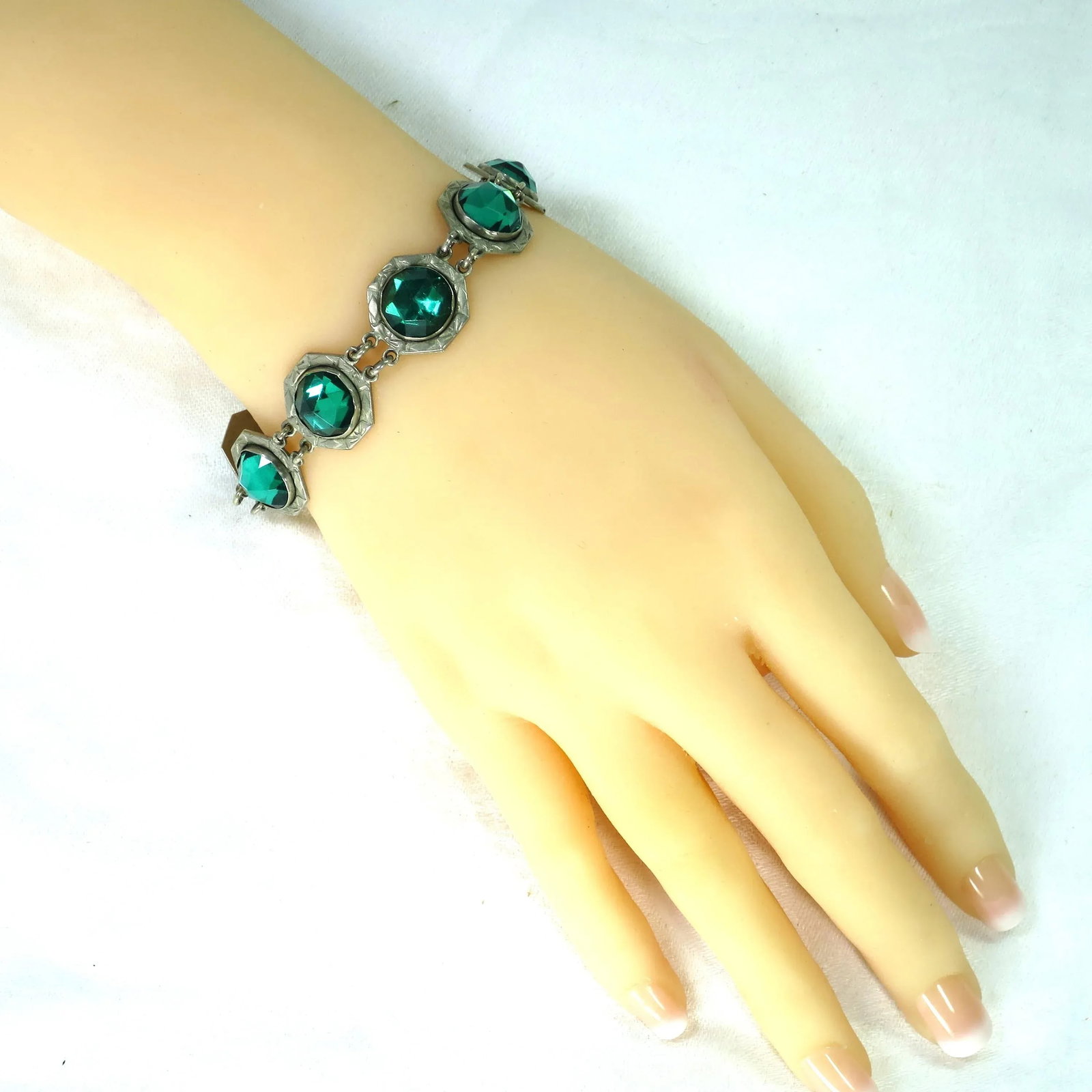 Vintage 1920s Art Deco Emerald Vauxhall Glass Bracelet - 10