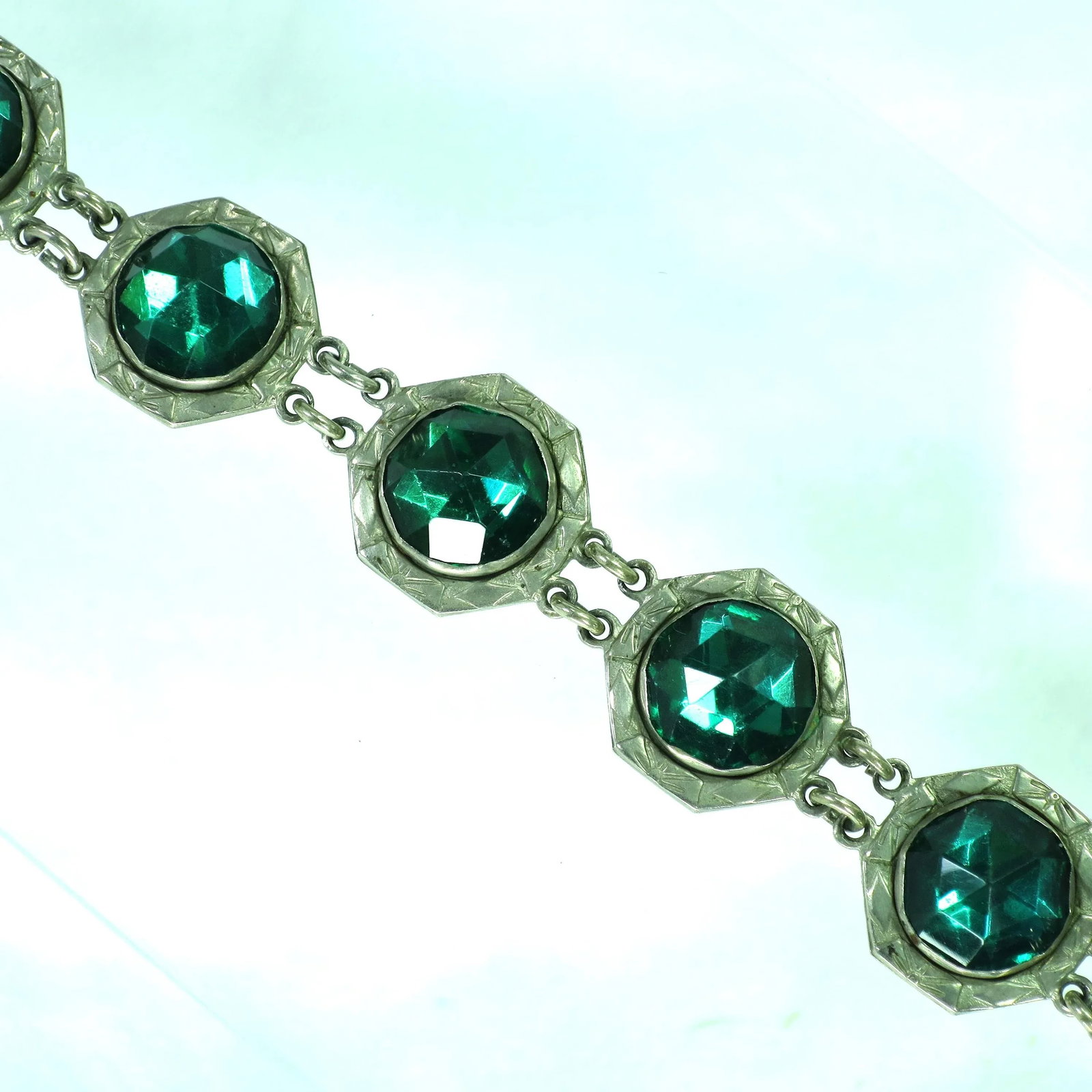 Vintage 1920s Art Deco Emerald Vauxhall Glass Bracelet - 2