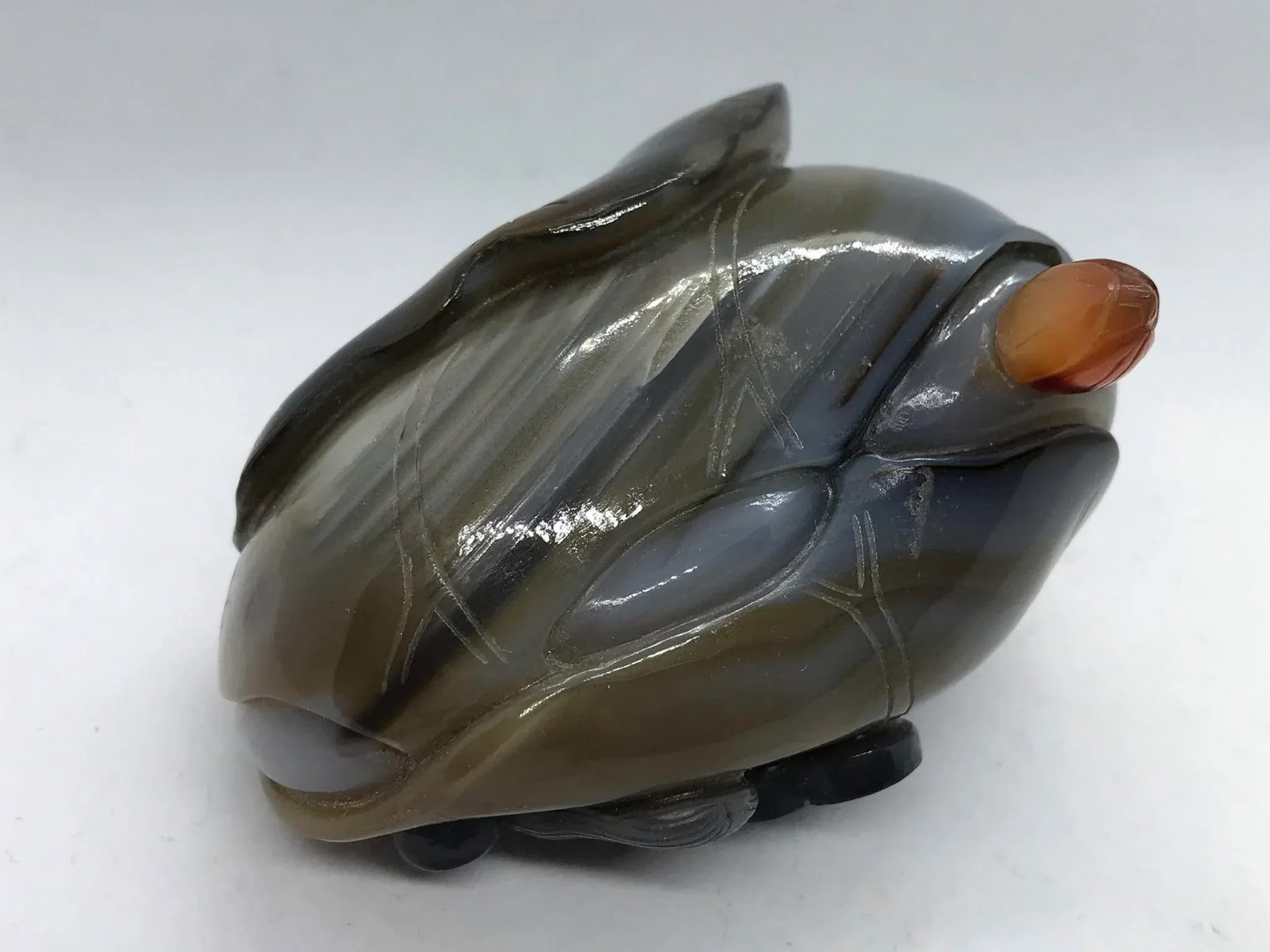 Vintage Agate Pebble With Carving of Liu Hai and Golden Coins - 3