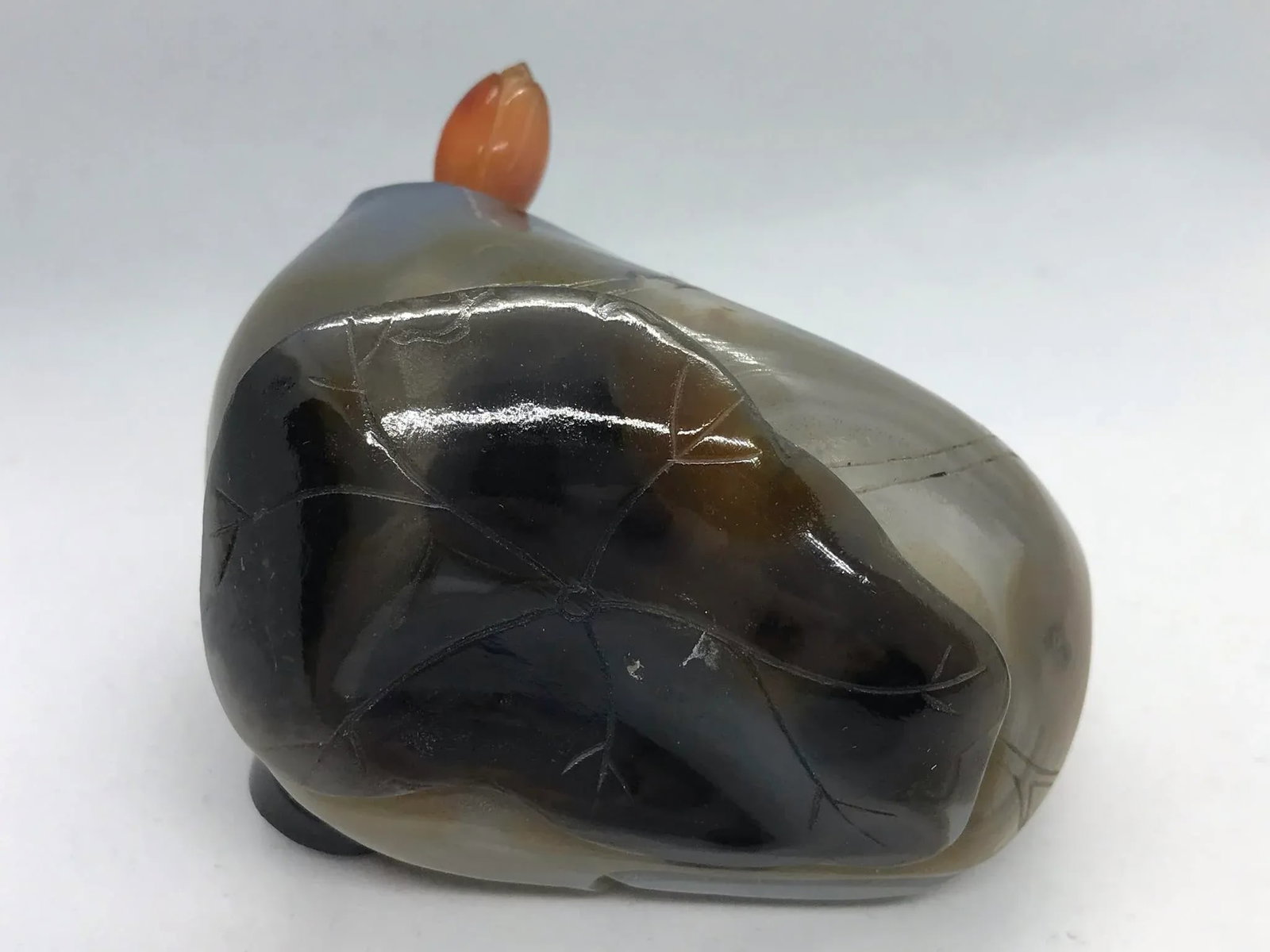 Vintage Agate Pebble With Carving of Liu Hai and Golden Coins - 4