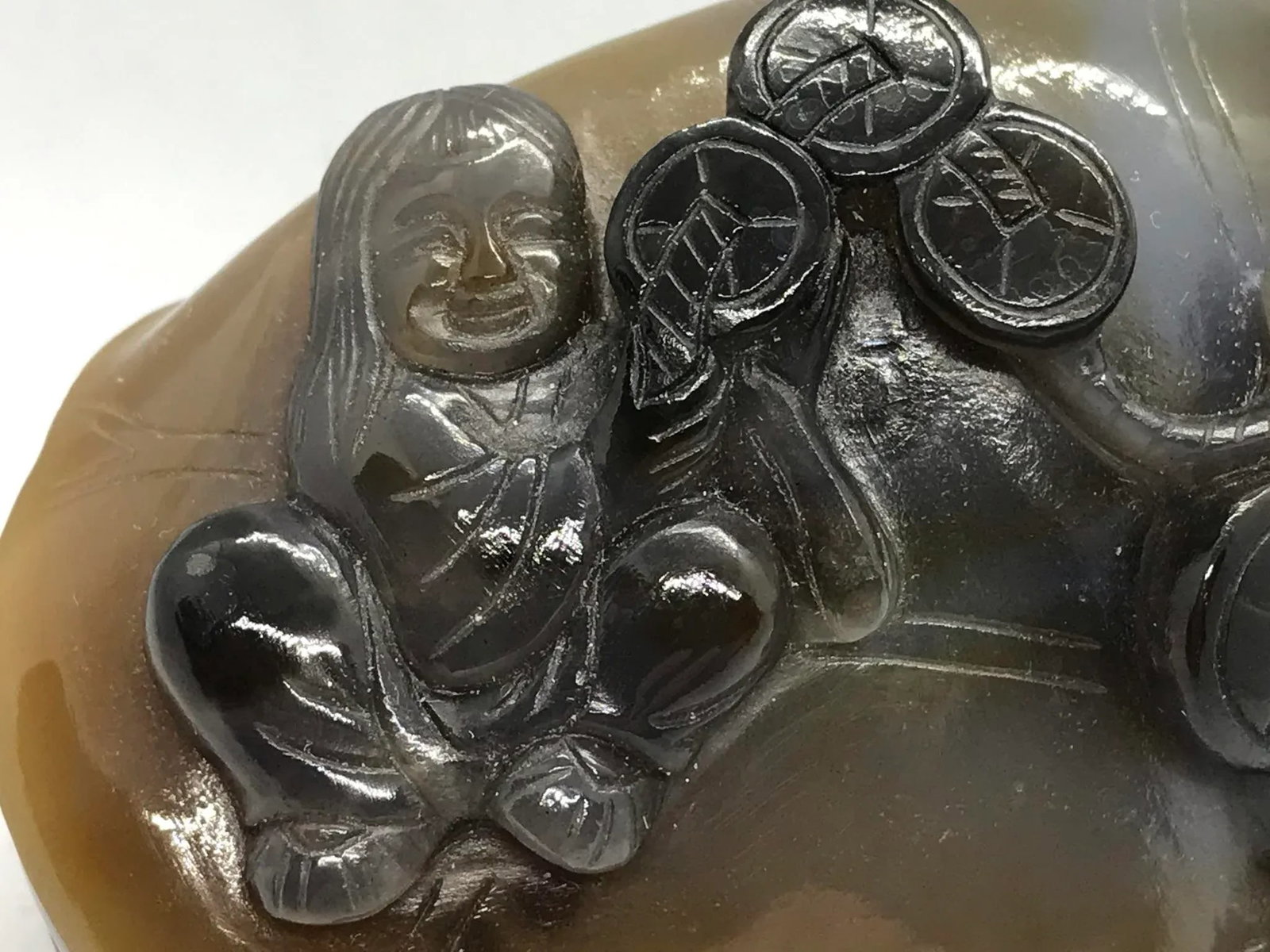 Vintage Agate Pebble With Carving of Liu Hai and Golden Coins - 6