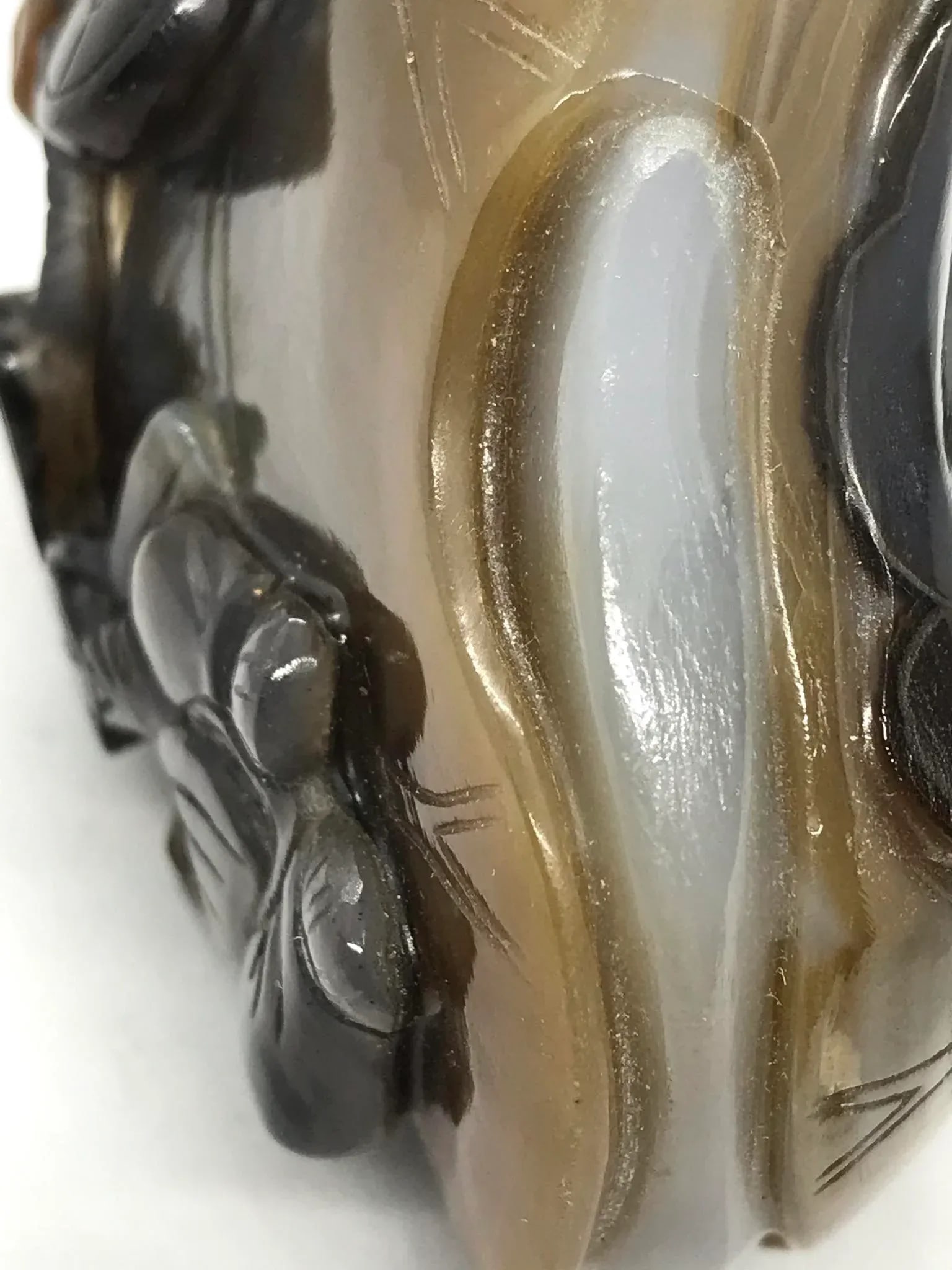 Vintage Agate Pebble With Carving of Liu Hai and Golden Coins - 7
