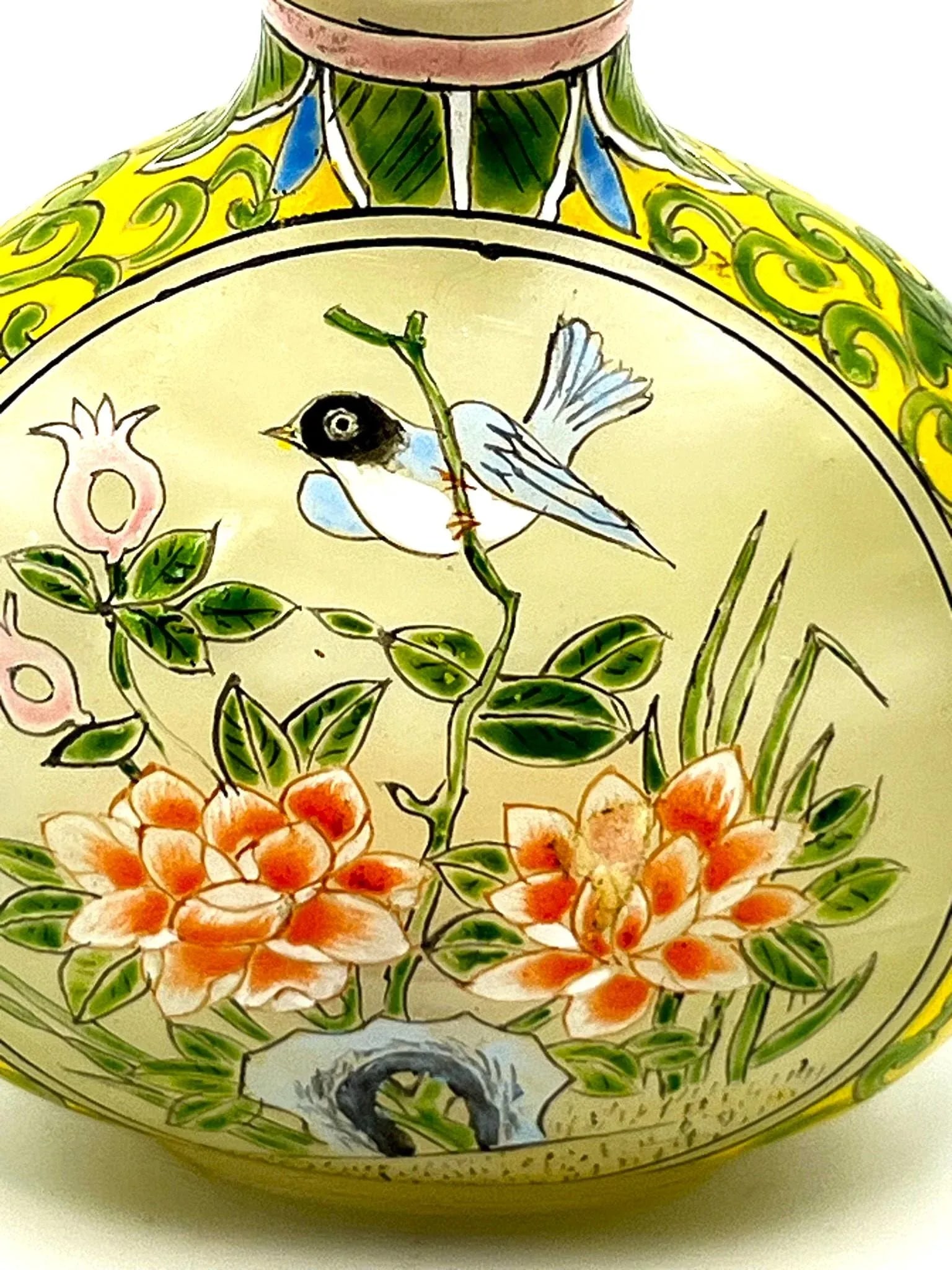 Vintage Painted Milk Glass Snuff Bottle With Qianlong Mark - 8