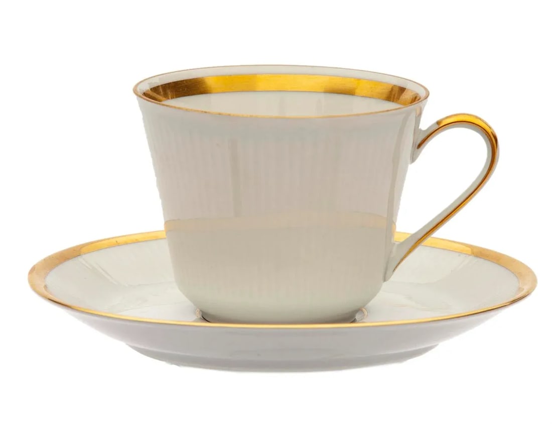 Mid 20th Century Mitterteich Bavarian 6 Cups & 12 Saucers in Pattern "Eternal" - 18 Pieces - 3