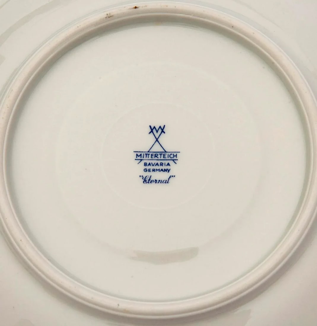 Mid 20th Century Mitterteich Bavarian 6 Cups & 12 Saucers in Pattern "Eternal" - 18 Pieces - 6