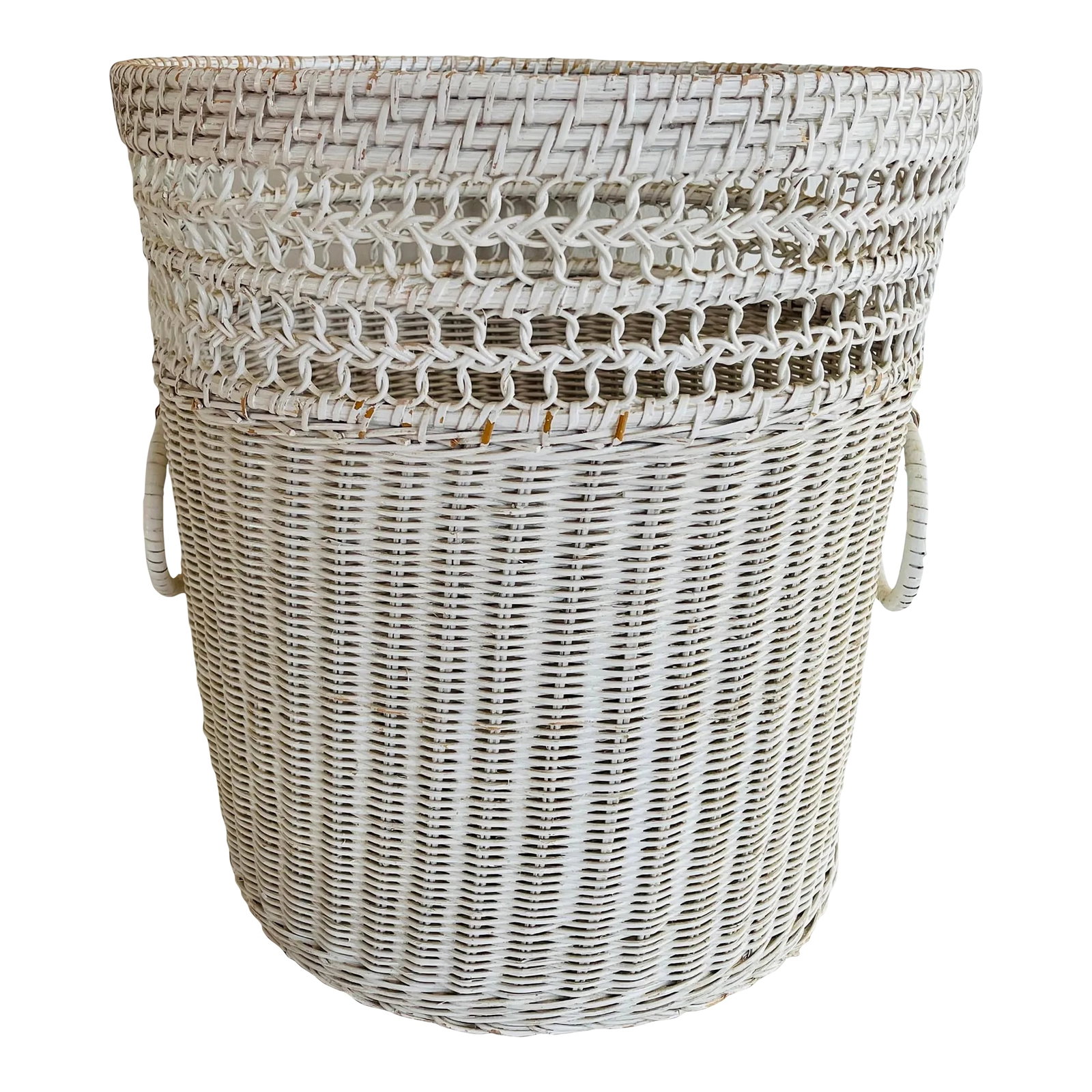 1970s Vintage Shabby Chic White Round Utility Basket: 1970s Vintage Shabby Chic White Round Utility Basket Add charming vintage character to your home with this lovely 1970s white round utility basket. Featuring a classic woven design and a beautifully