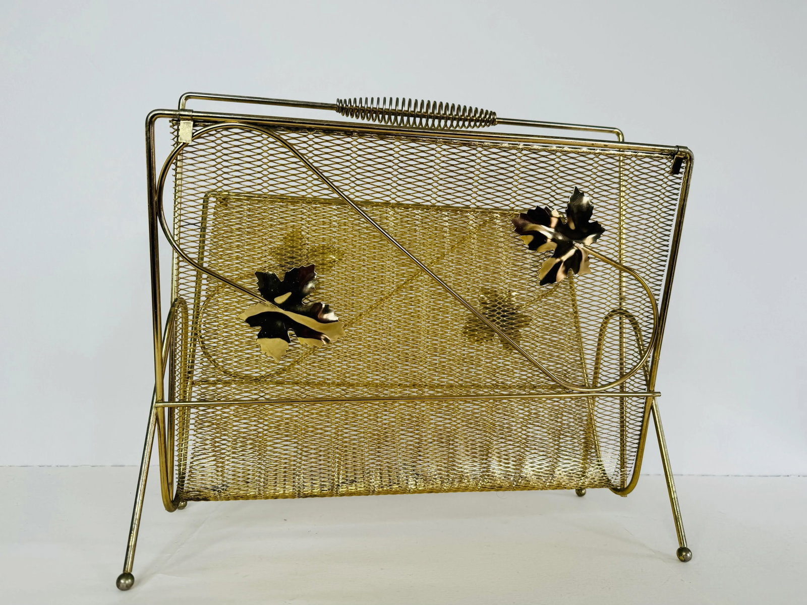 Vintage 1950s Gold Metal Leaf Handled Magazine Rack - 5