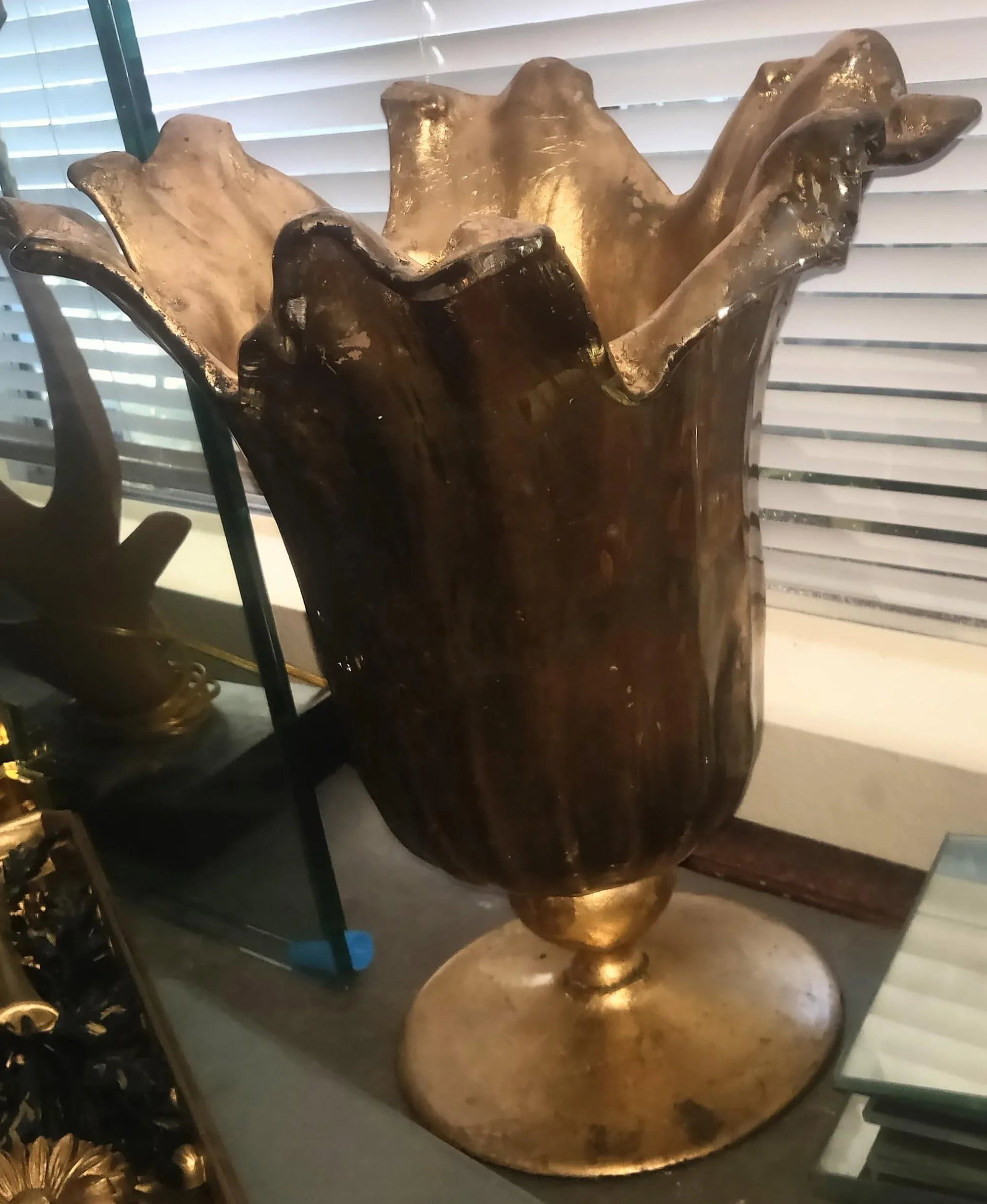 Vintage 16.5" Murano Lavorazione Art Glass Parcel Gilt Wrapped Pedestal Shell Vase - 6