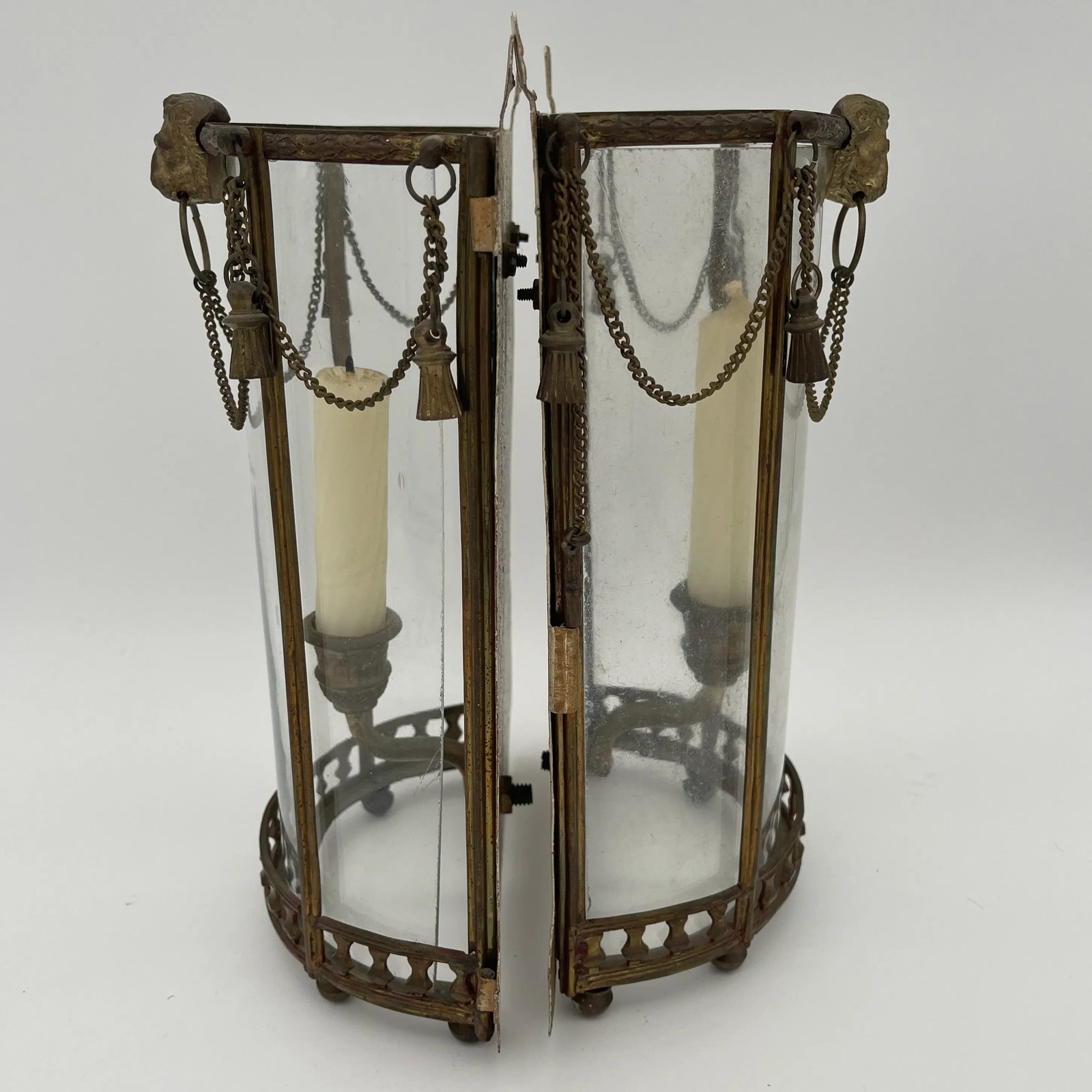 Pair of Late 19th Century Neoclassical Lion Head Candle Sconces - 3