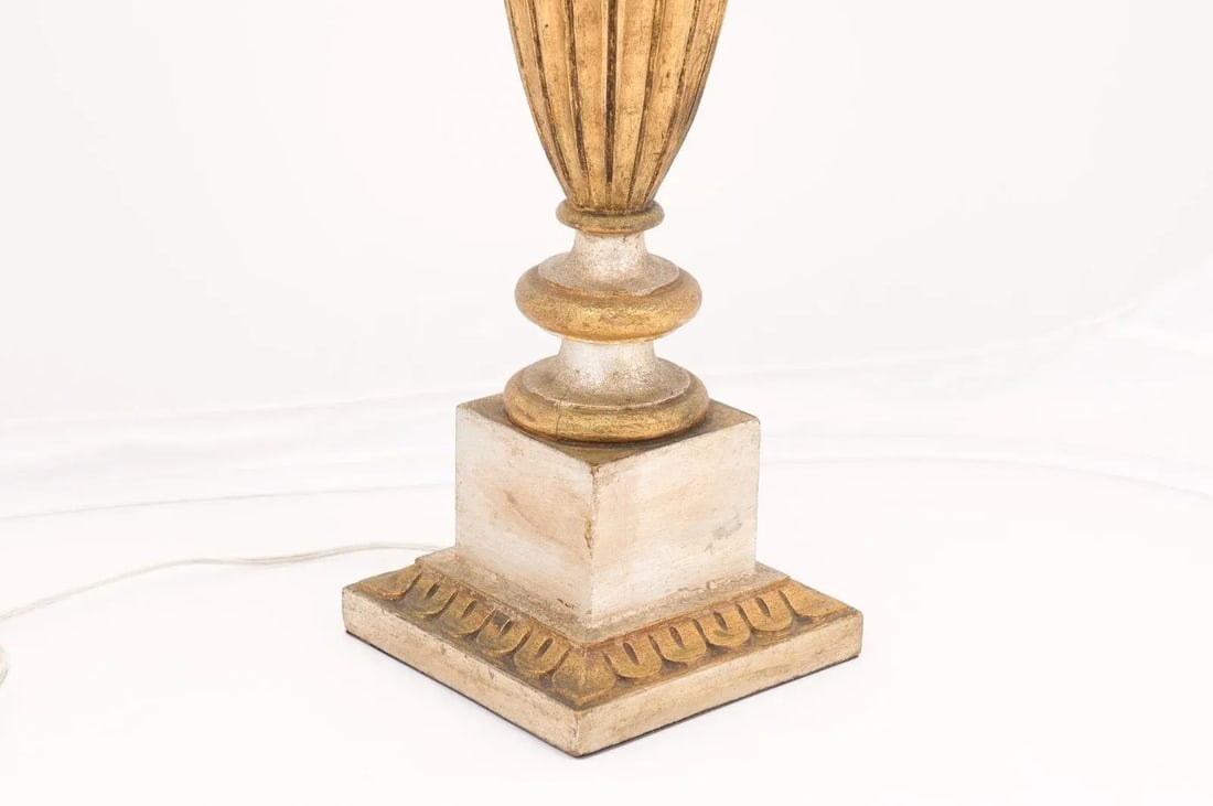 1950s Carved Metal Leaf Over Gesso Lamp, Italy - 4