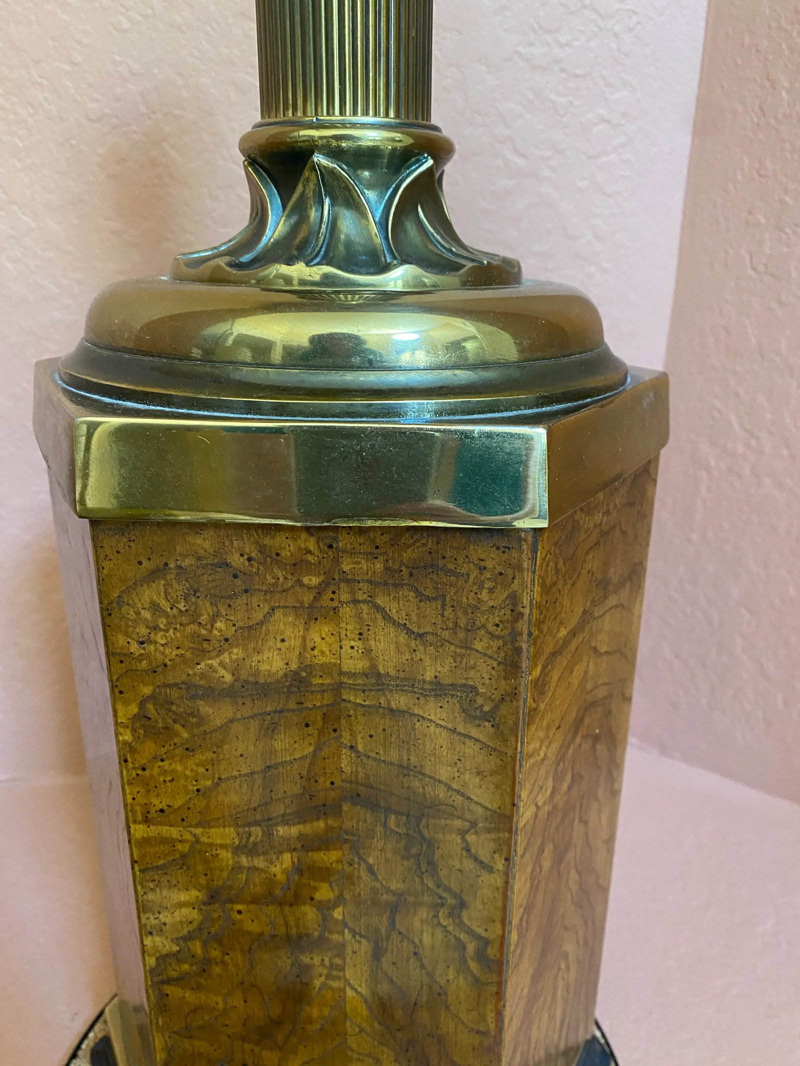 1980s Brass and Burl Wood Knob Creek Table Lamp - 4