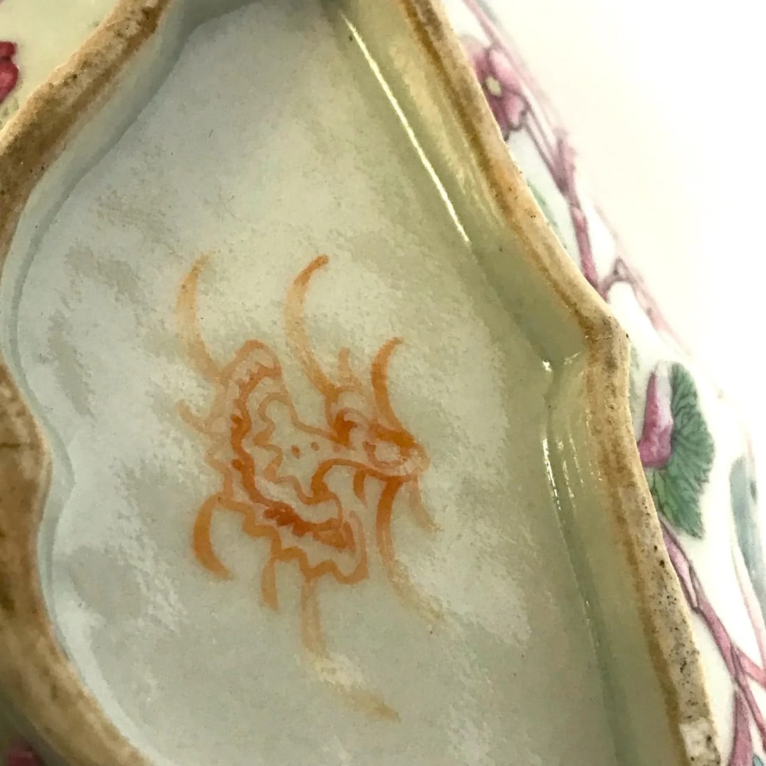Mid 19th Century Antique Qing Dynasty Lozenge Shaped Painted Porcelain Bowls- Set of 2 - 6