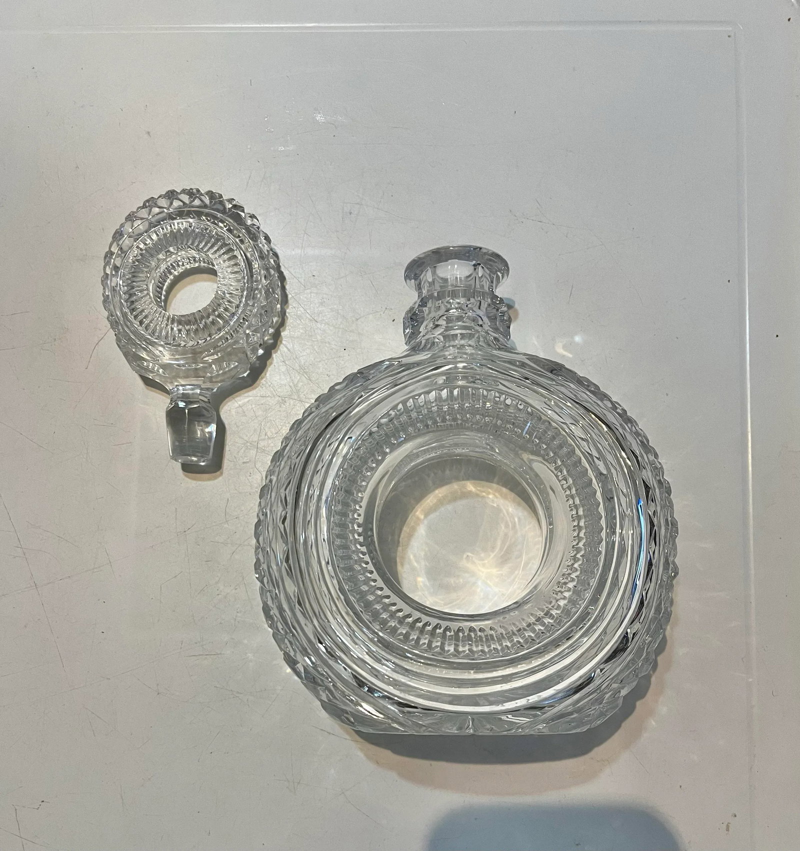Vintage Round Glass Crystal Decanter With Stopper - 3