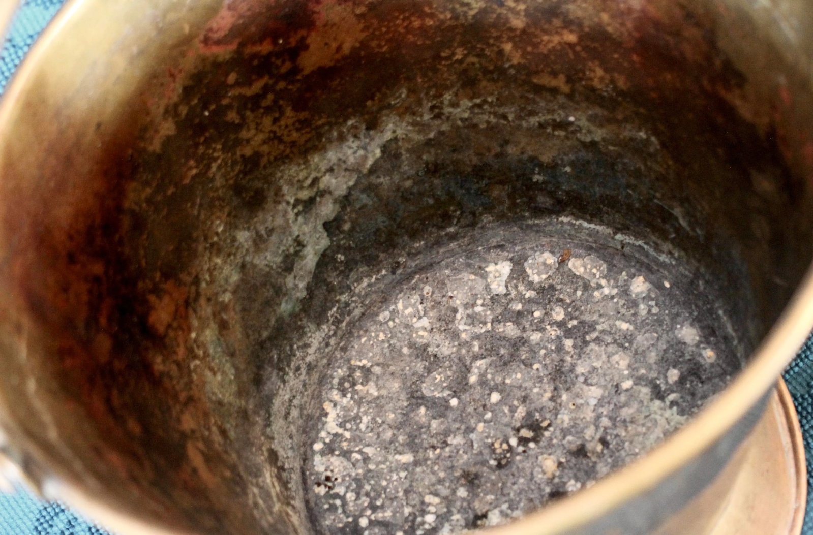 Late 19th Century Large Brass Coal Bucket With Handle - 5