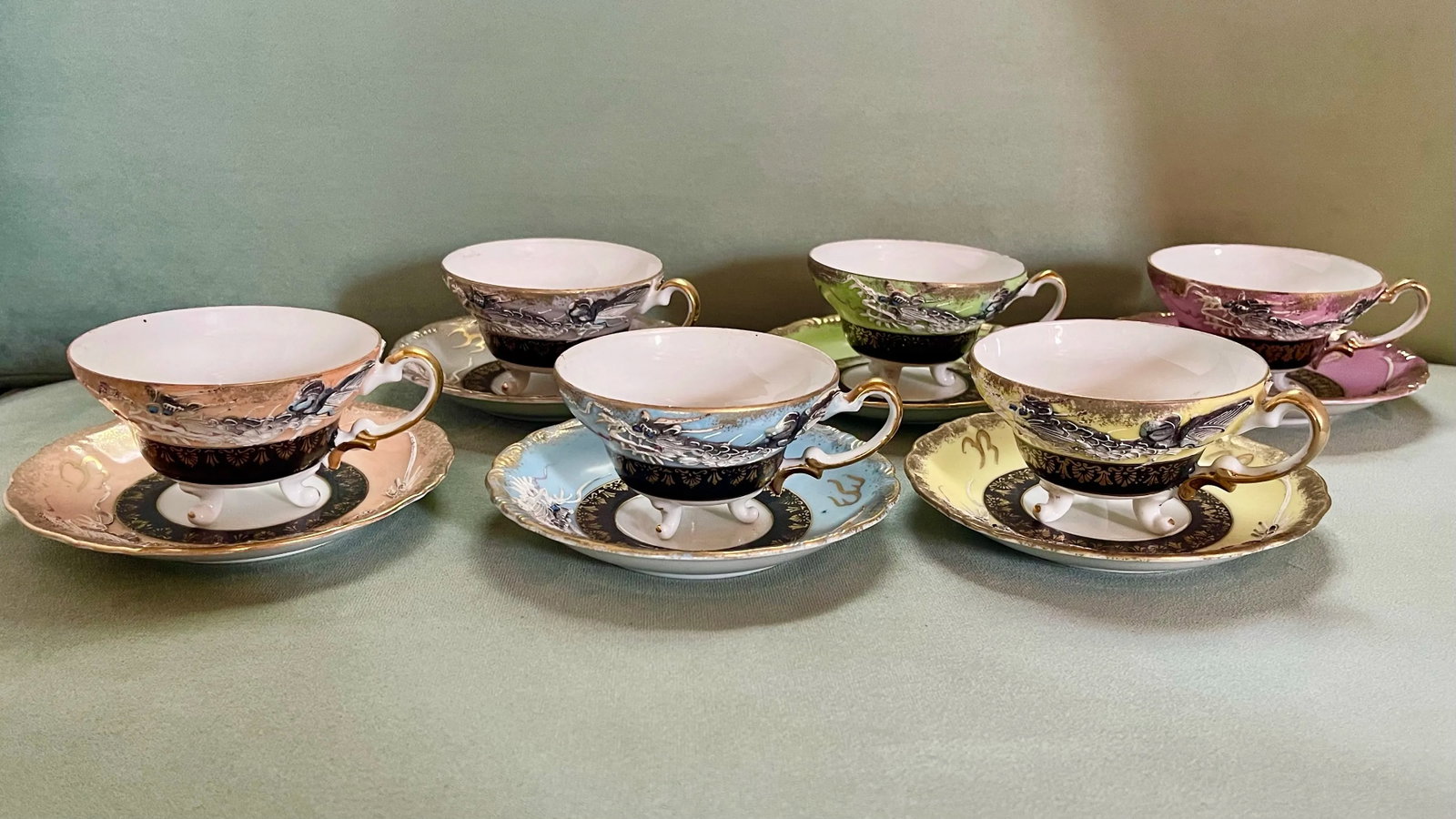 Mid 20th Century Dragon Teacups & Saucers- 12 Pieces - 2