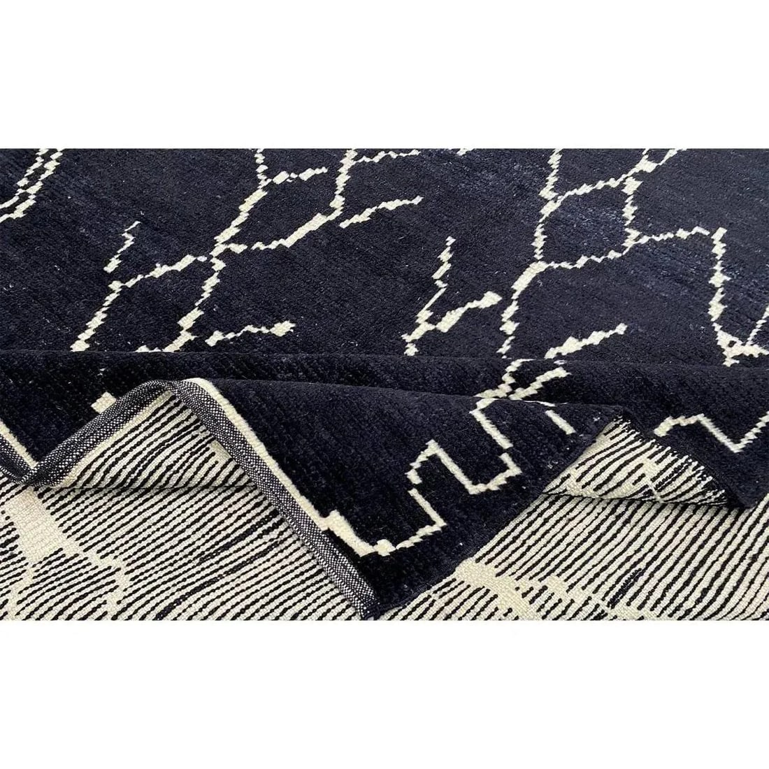 Handwoven Moroccan Style Area Rug 6x9 - 3