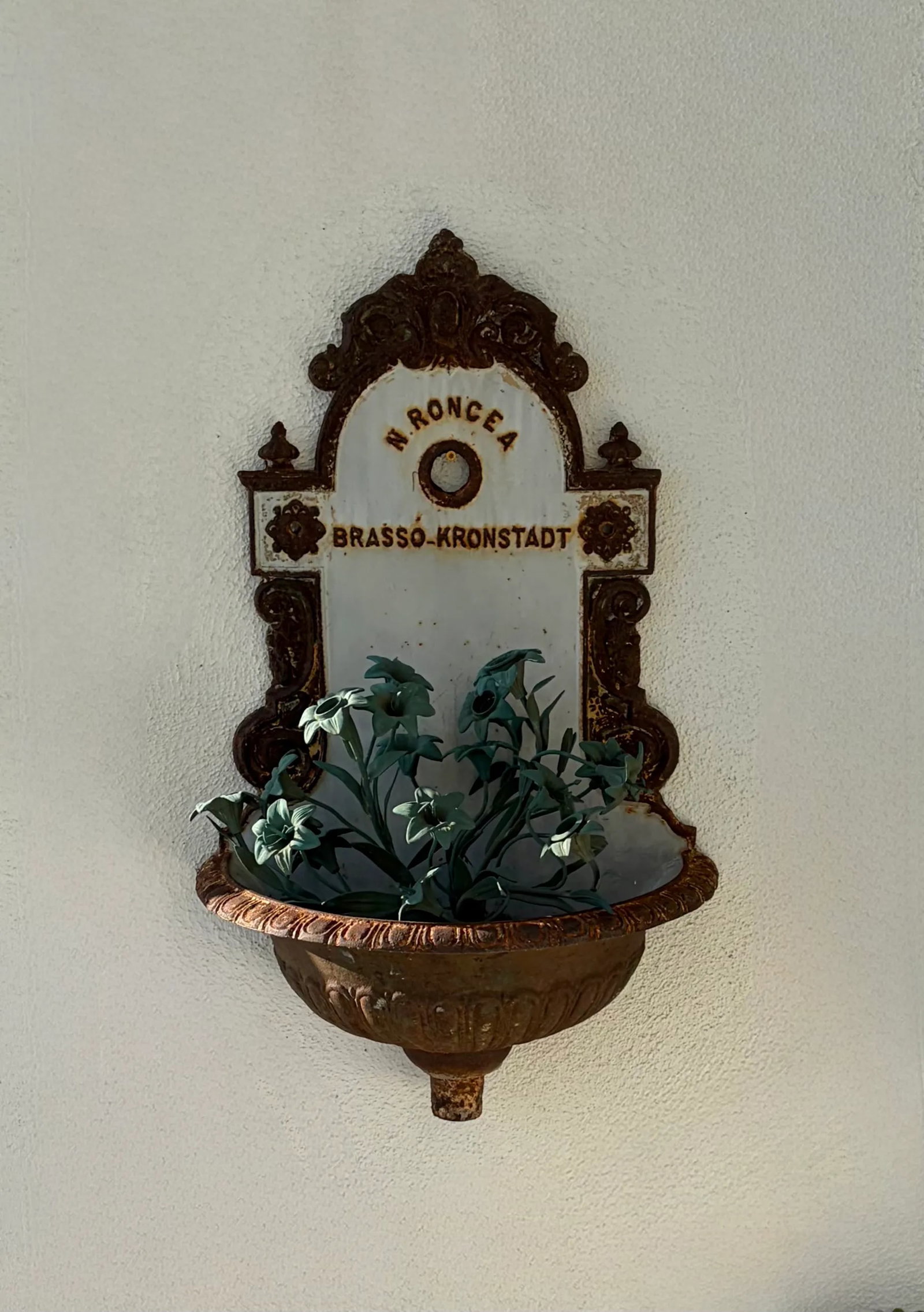Victorian Patined Bronze Bouquets; A Pair - 3