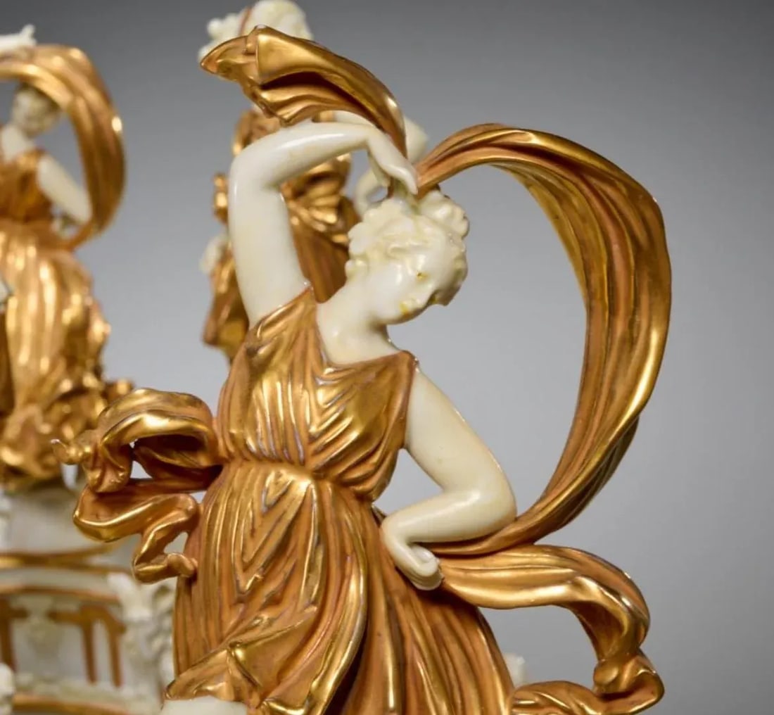 Mid 19th Century Capidemonte Italian Porcelain Surtout De Table Centerpiece in White and Gold Dancin - 6