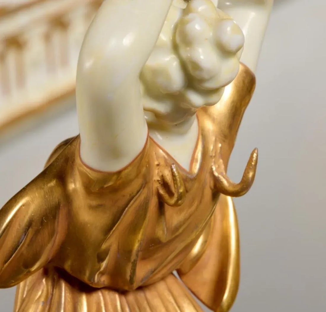 Mid 19th Century Capidemonte Italian Porcelain Surtout De Table Centerpiece in White and Gold Dancin - 9