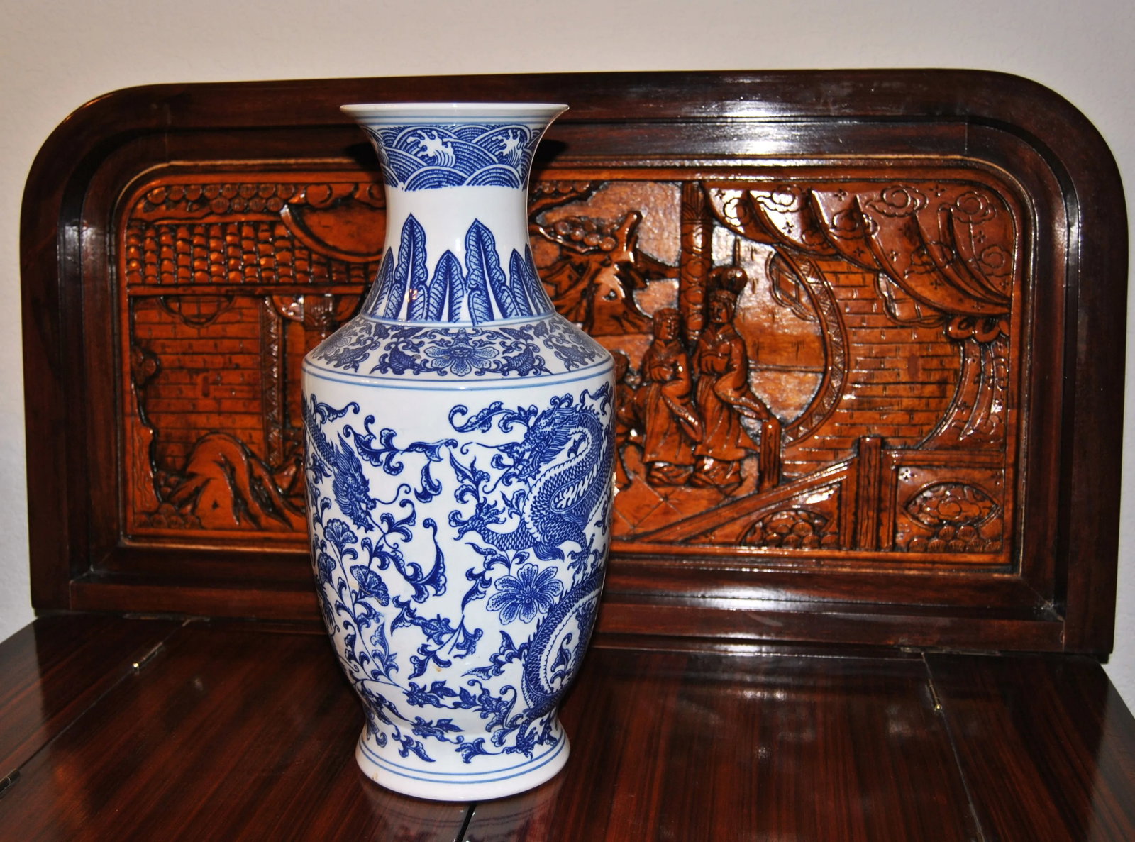 Dragon Chasing Pearl Chinese Export Porcelain Baluster Vase With Qing Stamp - 4