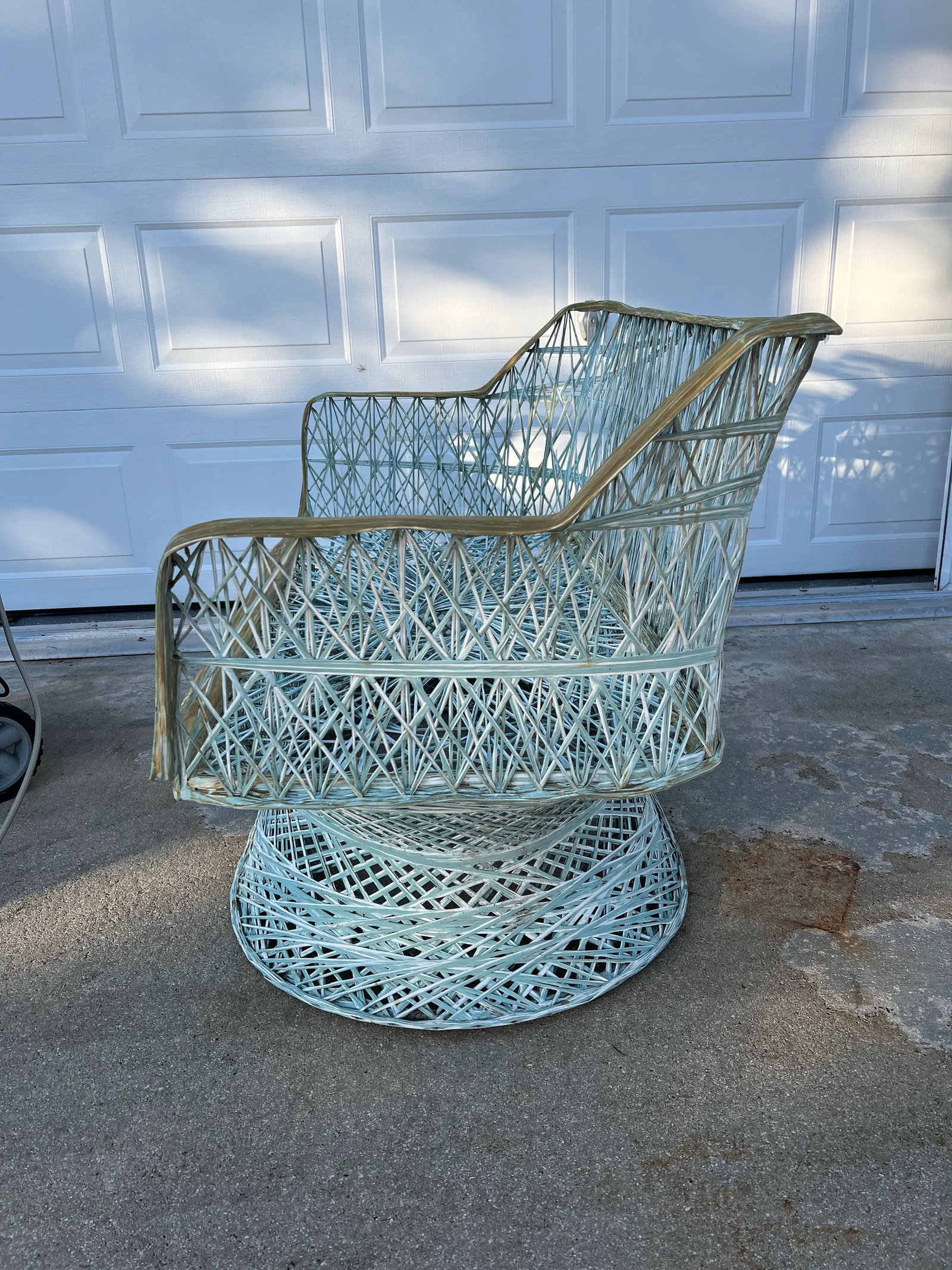 1960s Mid-Century Weaved Sofa, Settee, Loveseat Russell Woodard Style - 3