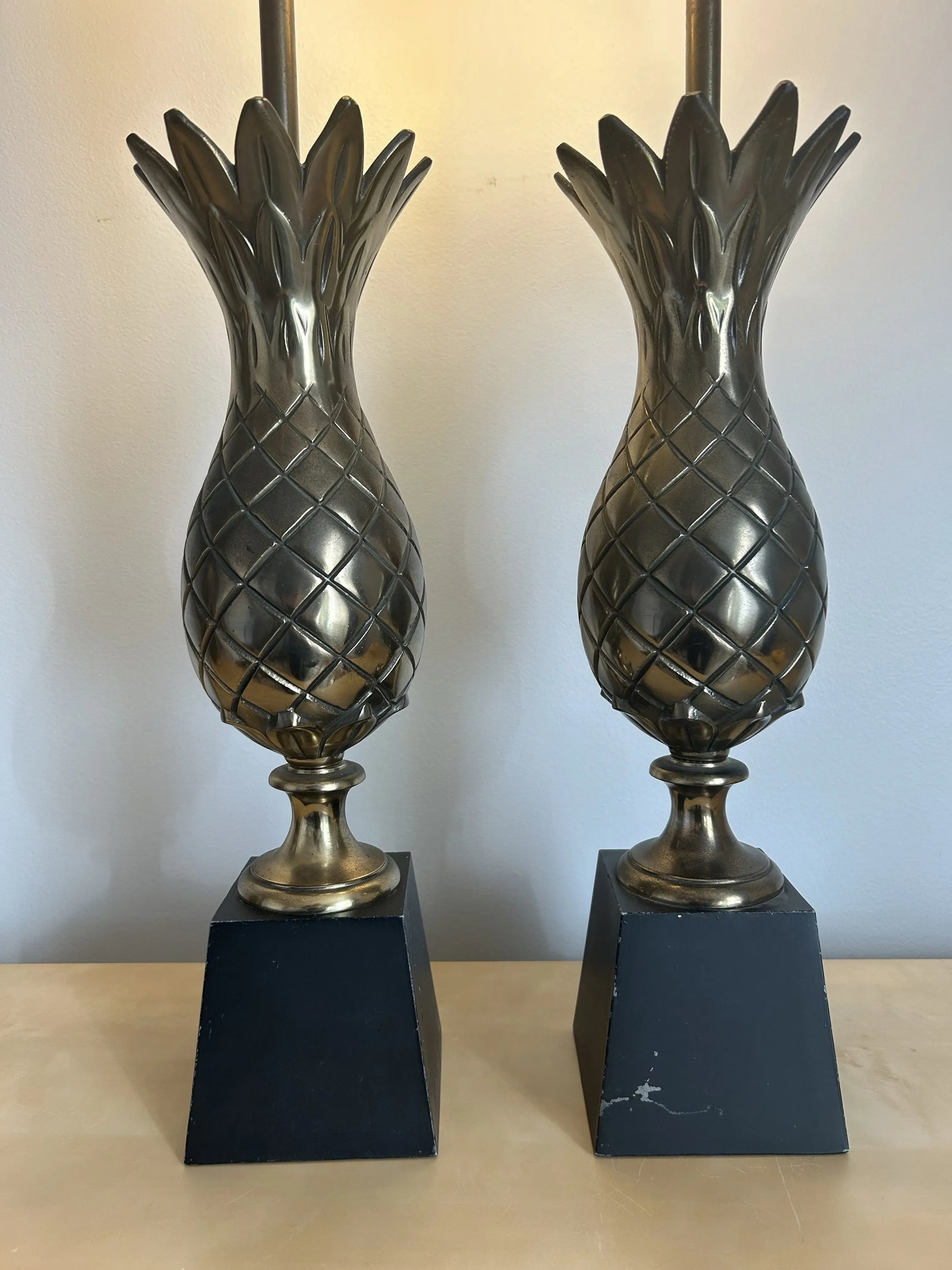 1960's Pair of Vintage Brass Figural Pineapple Table Lamps - 2