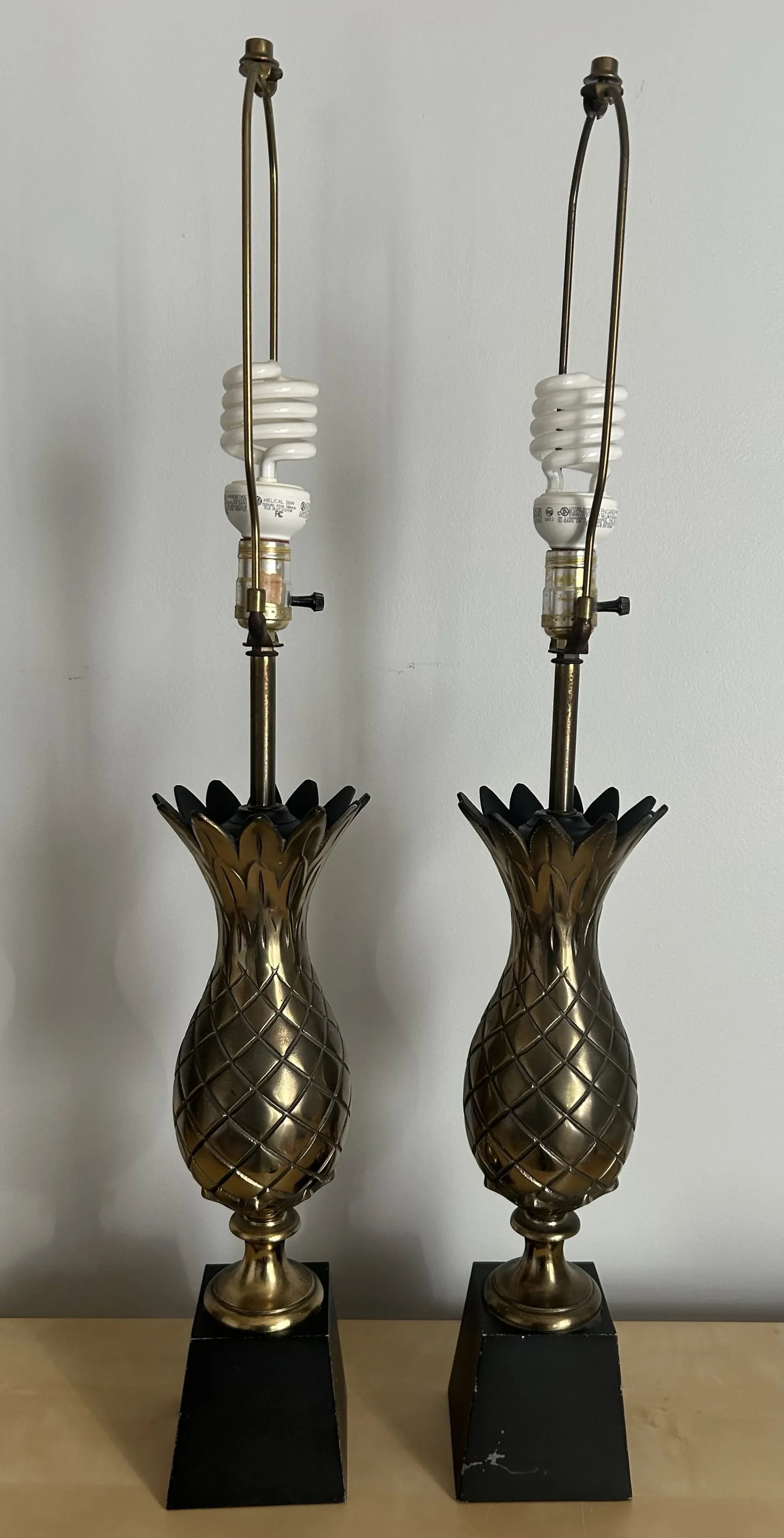 1960's Pair of Vintage Brass Figural Pineapple Table Lamps - 3