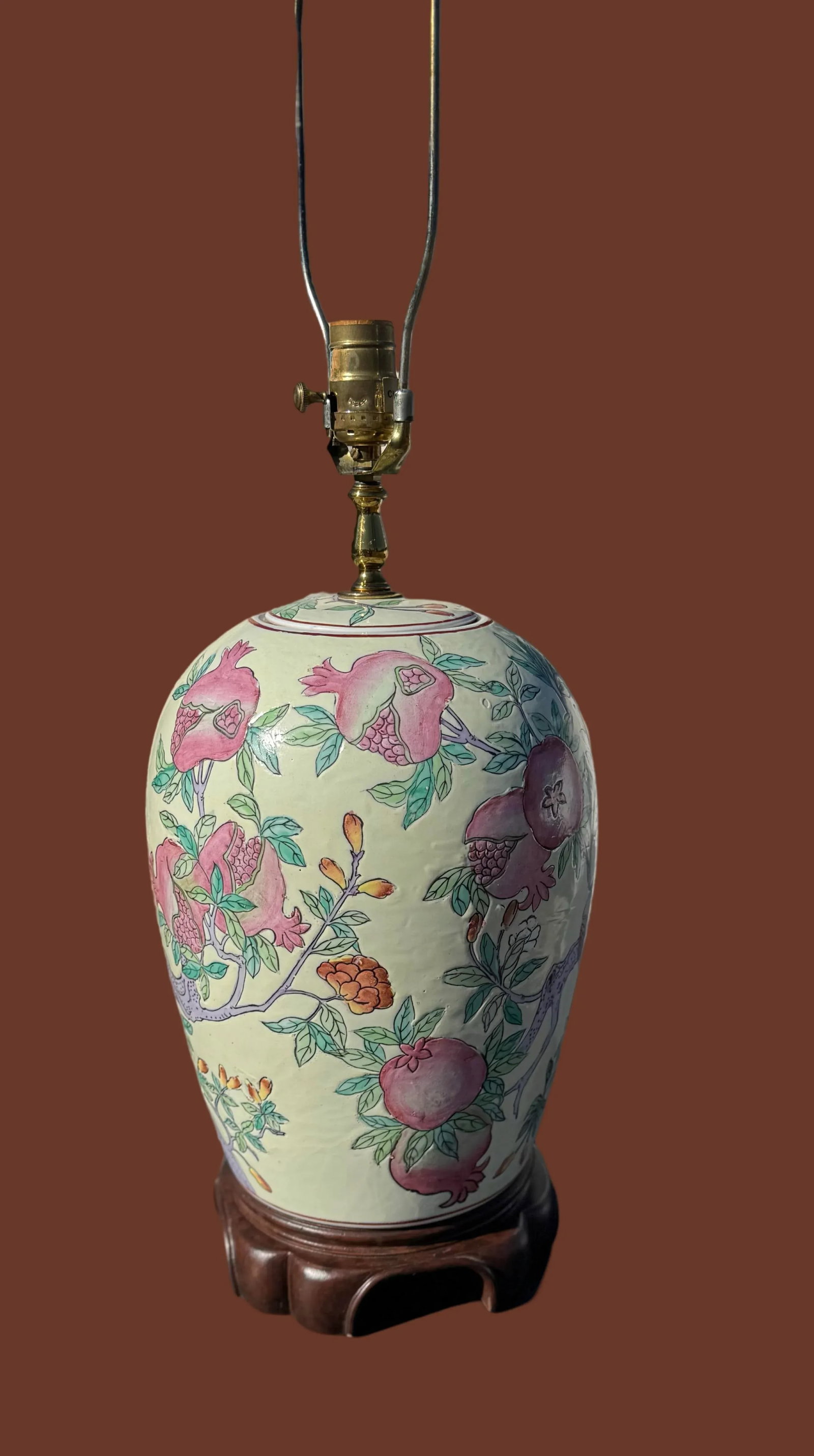 Vintage Chinese Famille Vert Pomeganate Lamp - 4