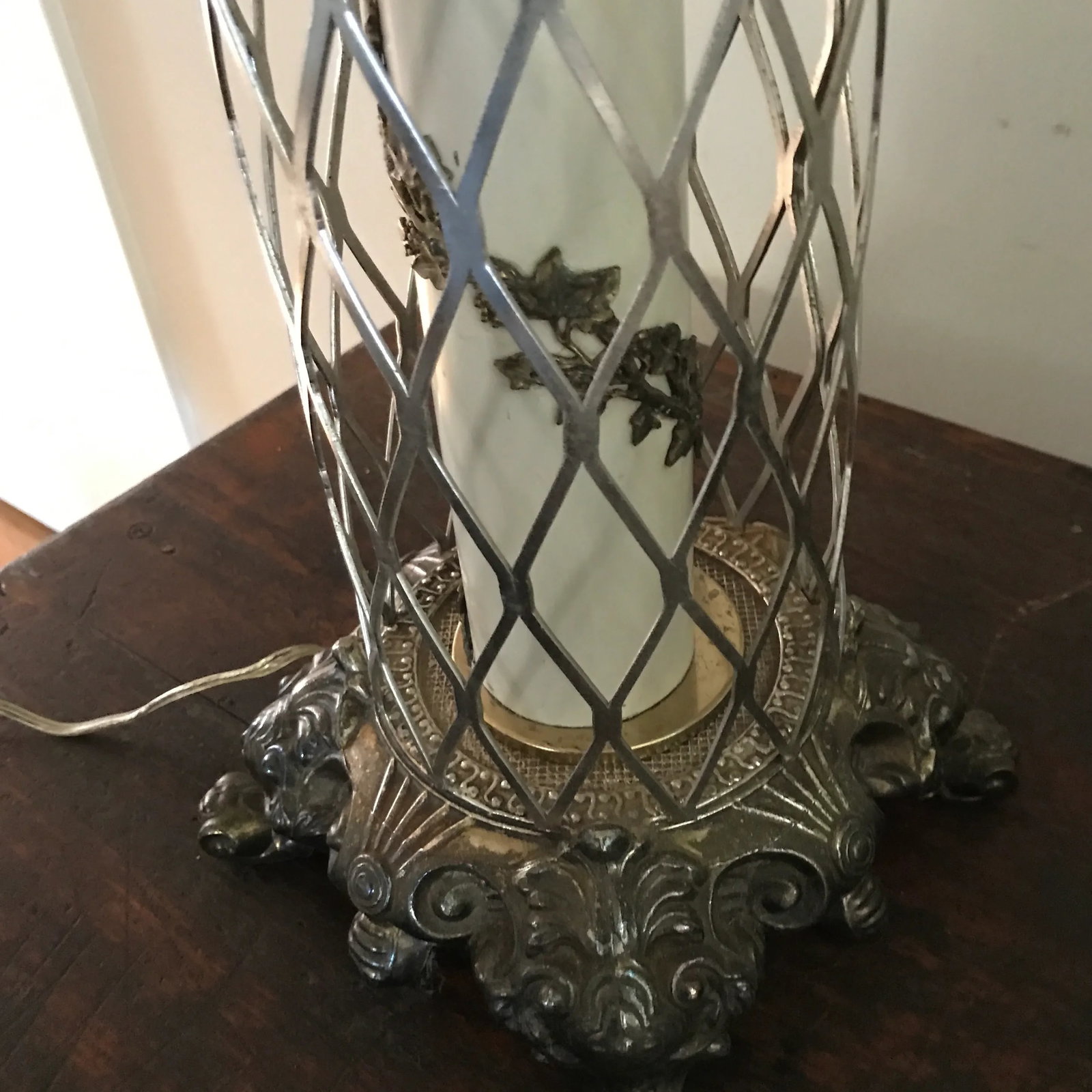 Rococo Traditional Metal Lamps - a Pair - 6