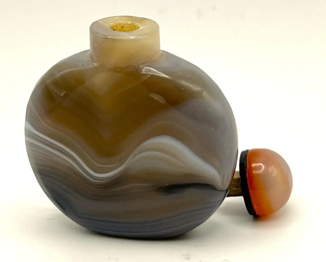 Small Antique Banded Agate Snuff Bottle - 6
