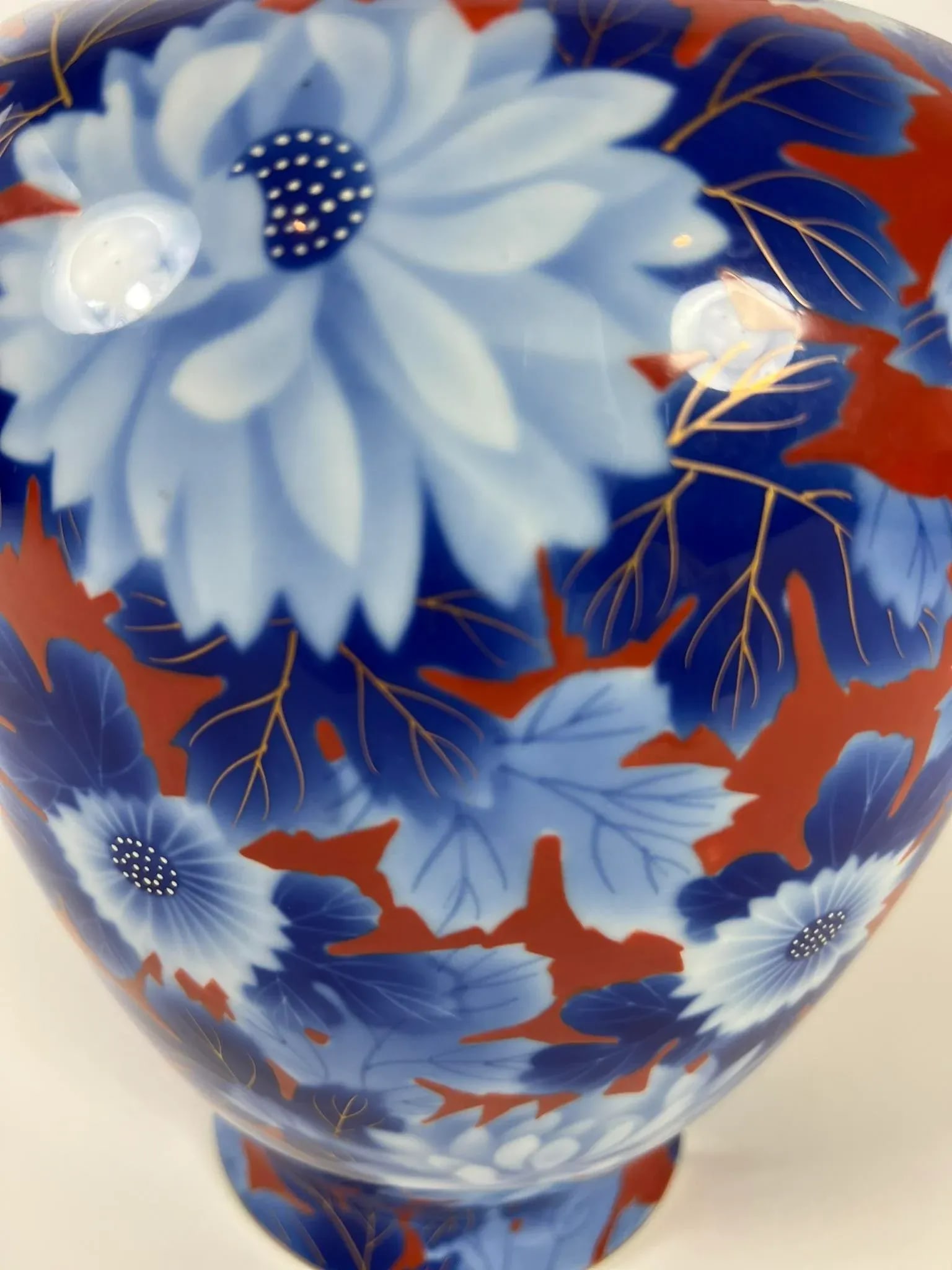 Vintage Fukugawa Blue and White Chrysanthemums Vase - 6