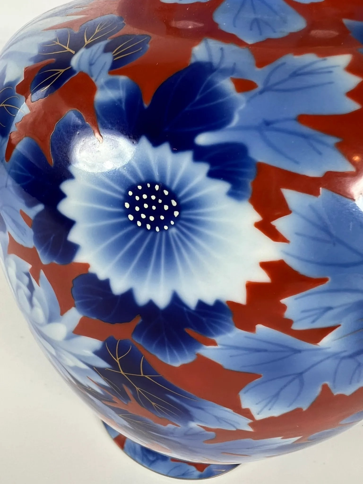 Vintage Fukugawa Blue and White Chrysanthemums Vase - 7