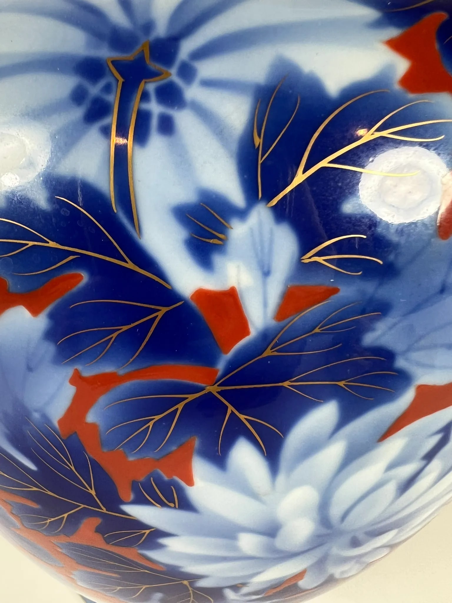 Vintage Fukugawa Blue and White Chrysanthemums Vase - 8