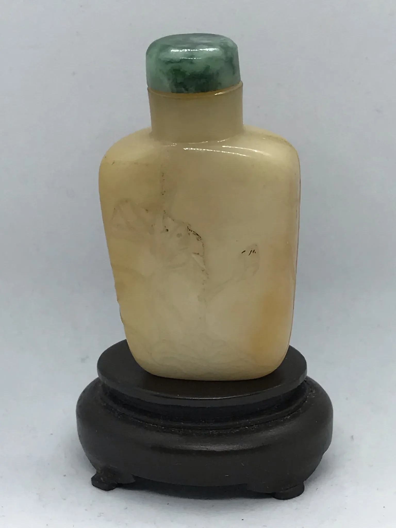 Vintage Yellow Jade Snuff Bottle With Carving - 6