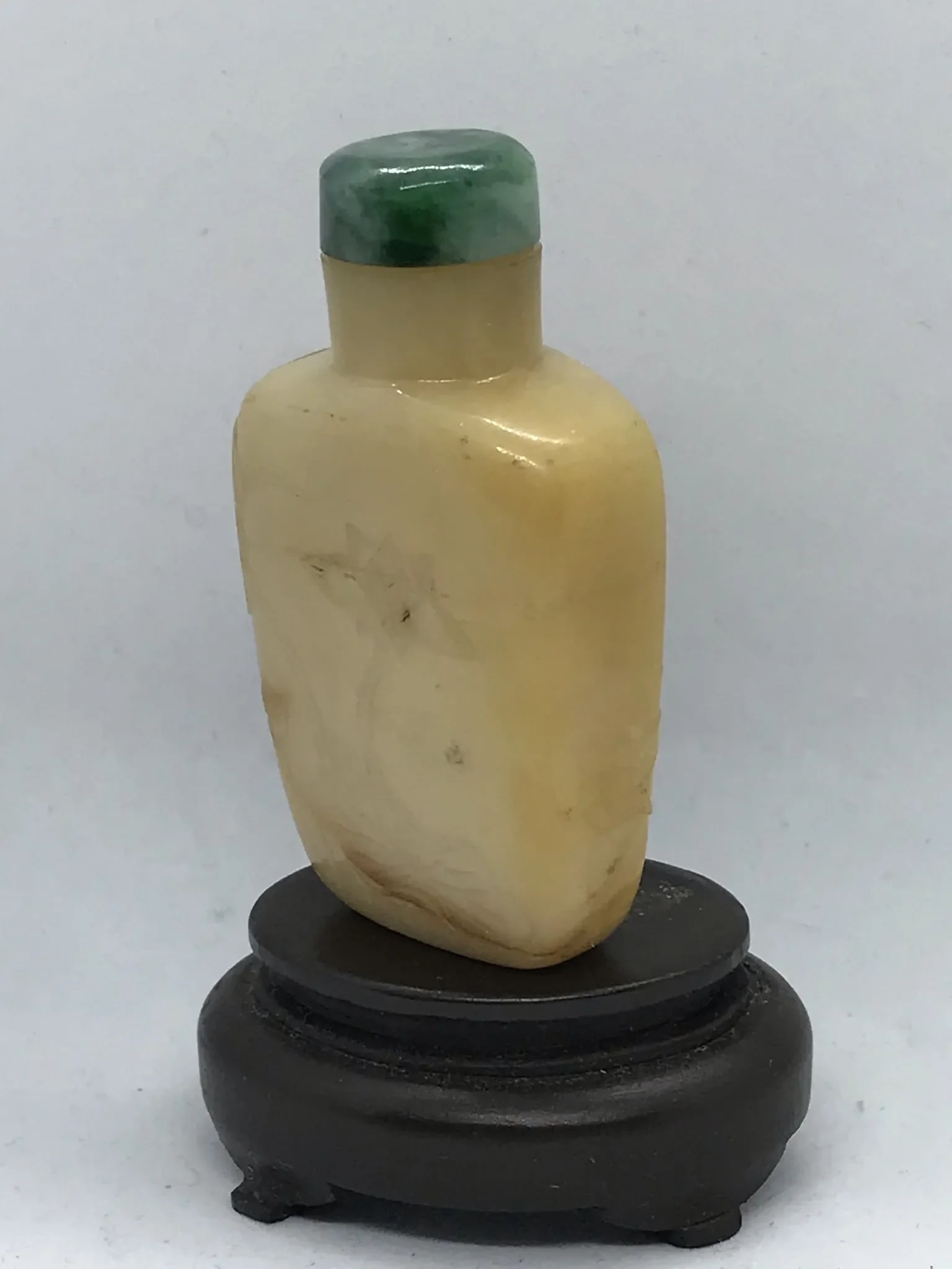 Vintage Yellow Jade Snuff Bottle With Carving - 7