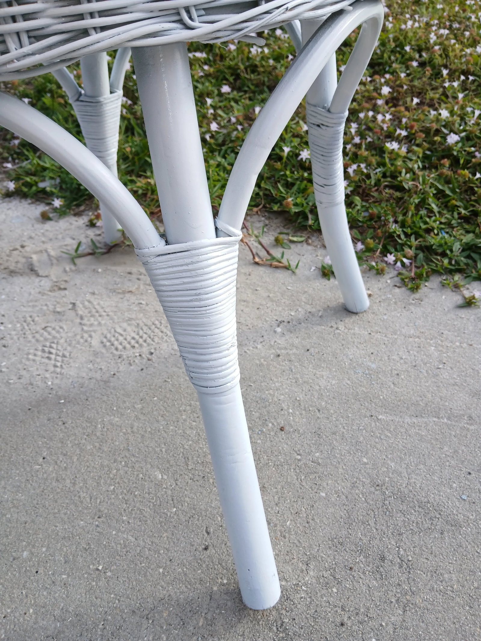 Mid 20th Century White Rattan Side Table - 5