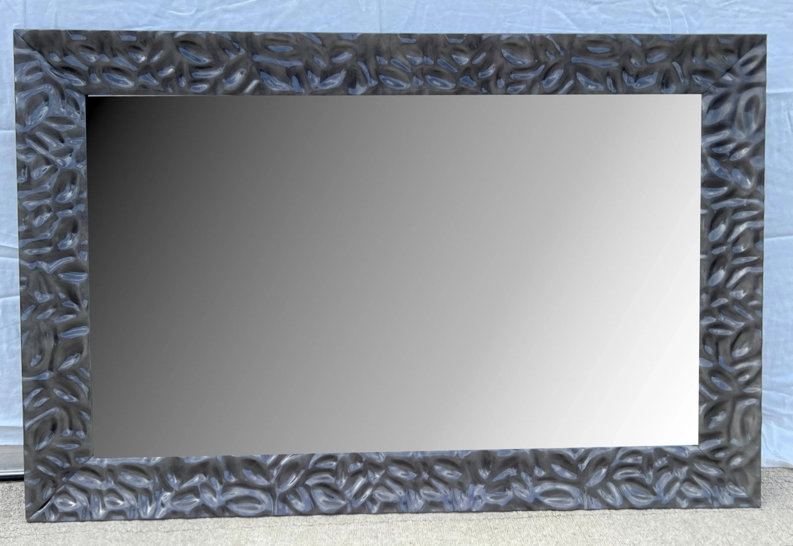 Large Lacquer Roma Moulding Italian Contemporary Mirror - 2