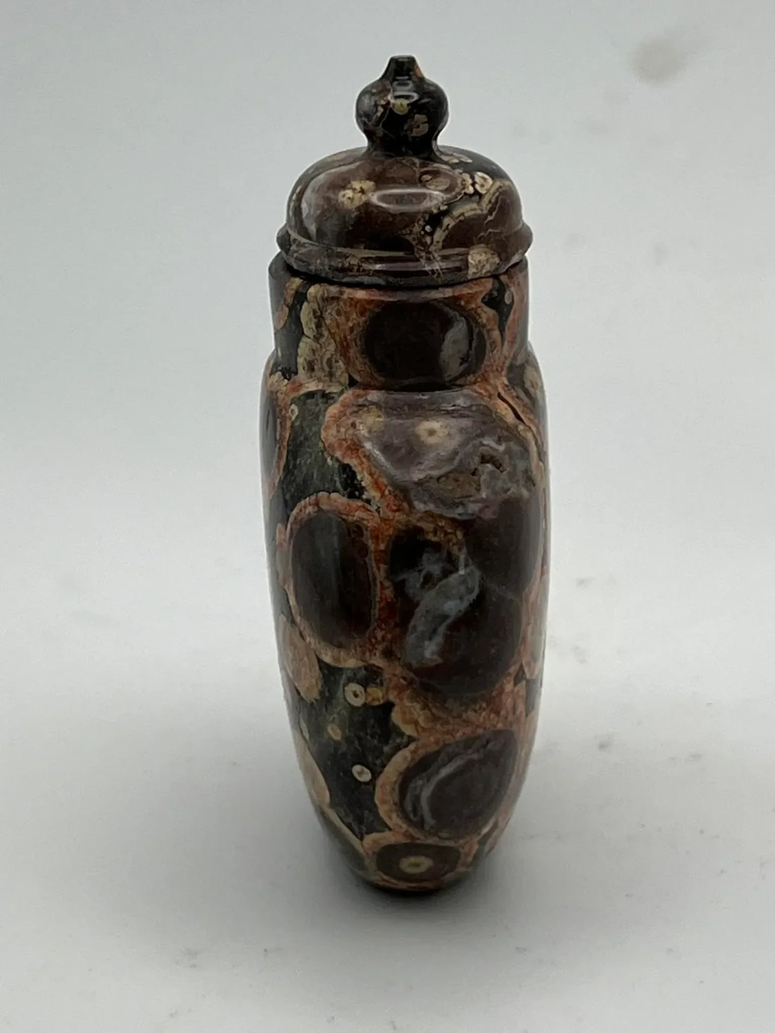 Vintage Jasper Snuff Bottle With Sea Fossils - 3