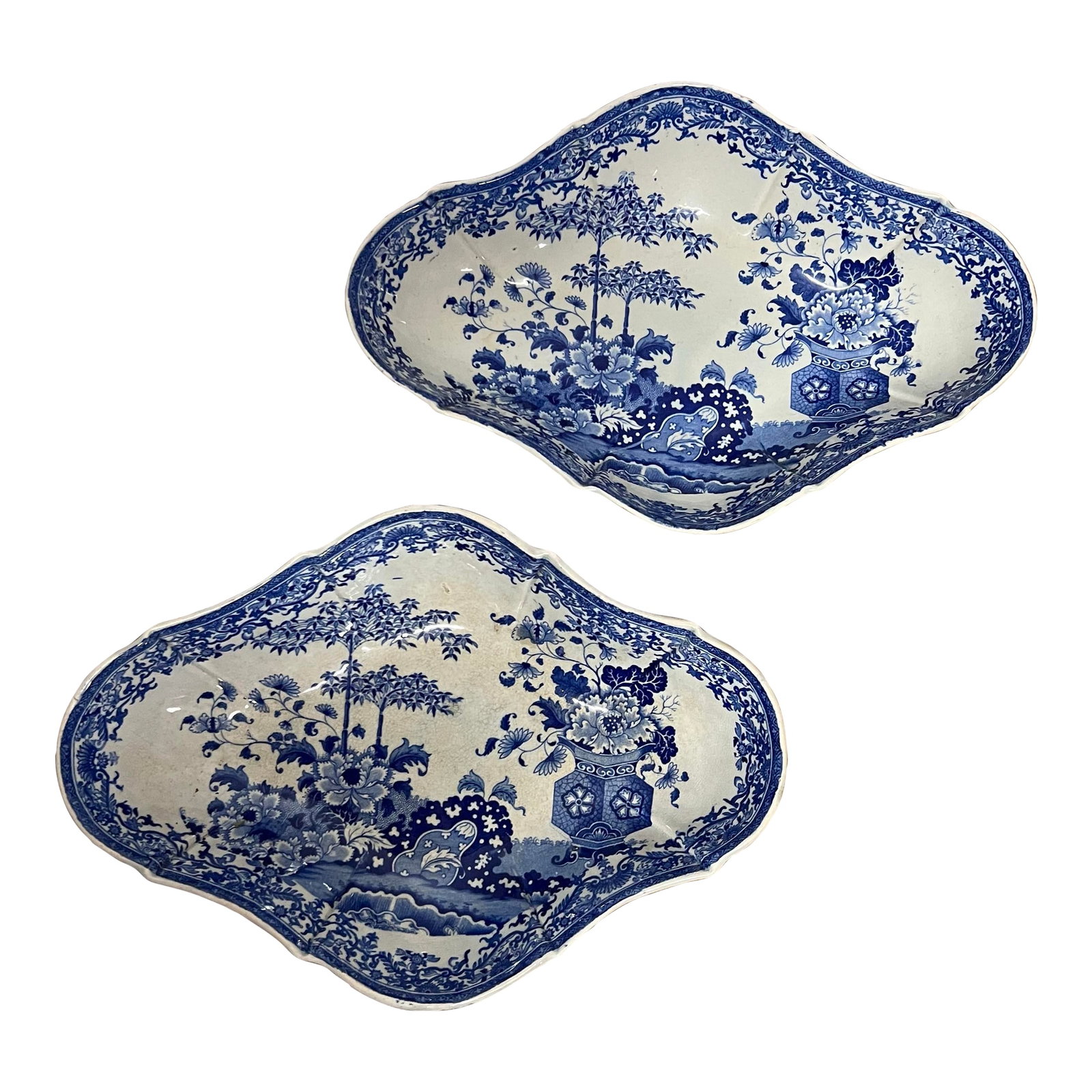19th Century Bowl Blue and White Devonian Shape Bowls- Pair of 2: Devonian shaped dishes. Footed Blue and White floral pattern dish. Possibly made by Minton , circa 1820. Matching Pair of 2 Condition: Alterations: Original Condition Unaltered Imperfections: Some
