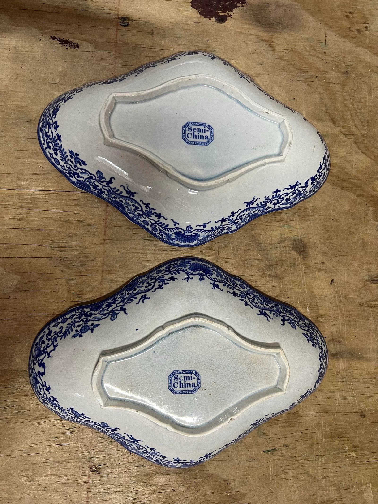 19th Century Bowl Blue and White Devonian Shape Bowls- Pair of 2 - 4