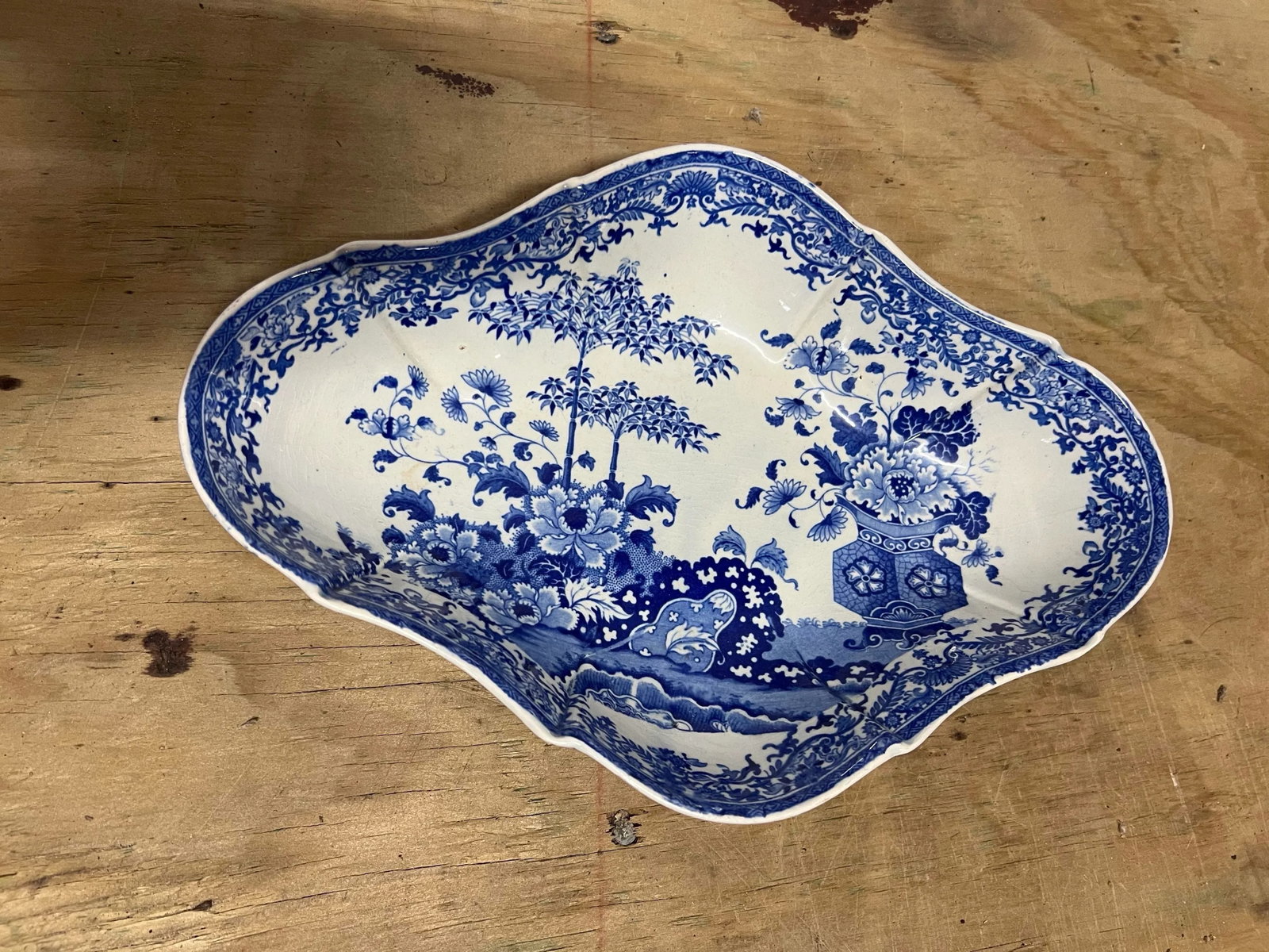 19th Century Bowl Blue and White Devonian Shape Bowls- Pair of 2 - 7